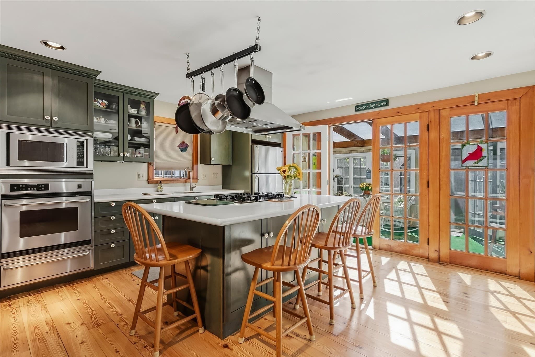 Single Family Residence at 16 Common Street, Boston MA 02129, Boston, photo 9 of 42
