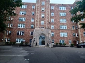 195 Thomas Burgin Pkwy # 511, Quincy MA 02169