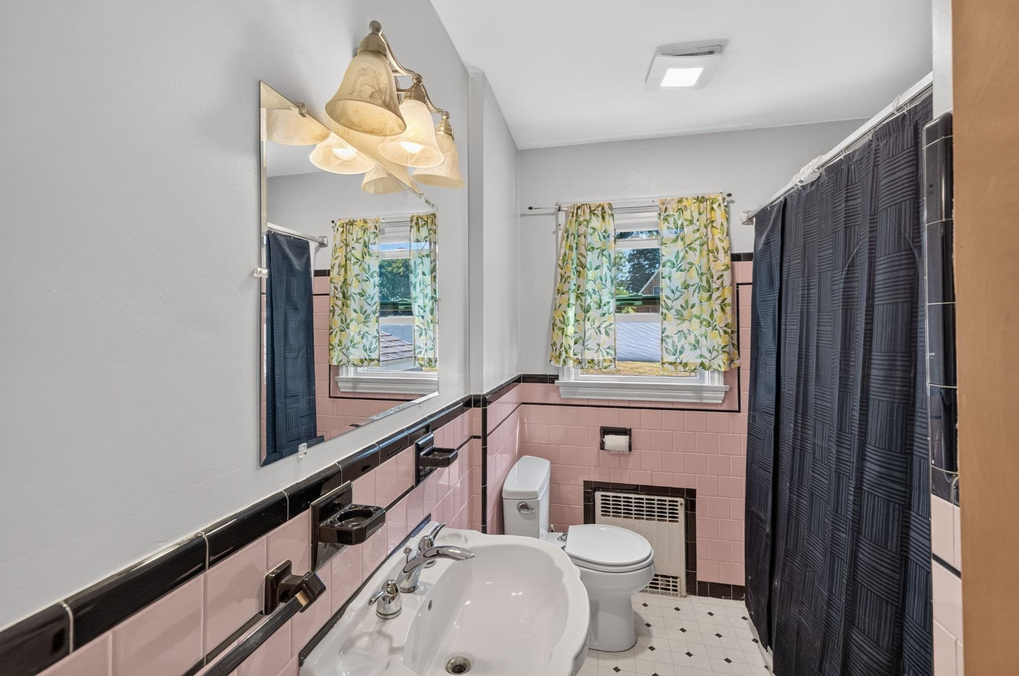 Single Family Residence at 539 Summer Pl, Blackstone MA 01504, Blackstone, photo 21 of 26