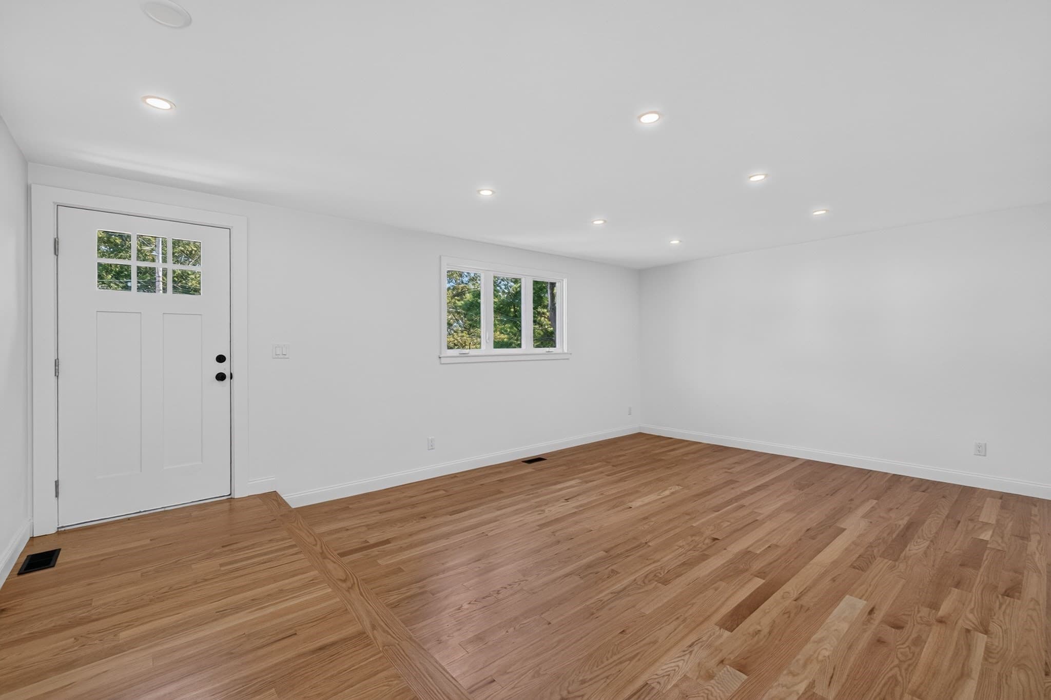 Single Family Residence at 151 Rockland Dr, Brockton MA 02301, Brockton, photo 17 of 42