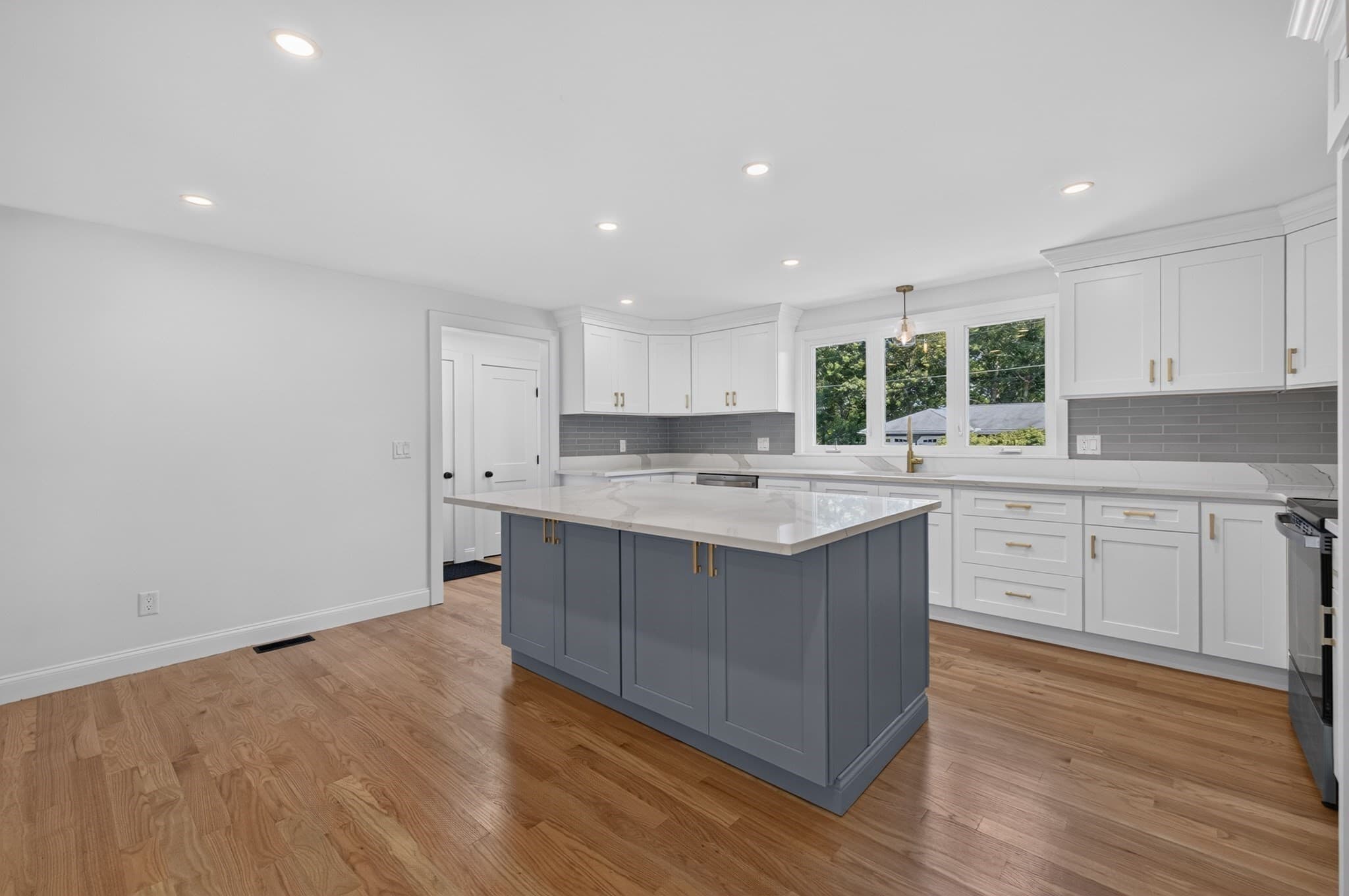 Single Family Residence at 151 Rockland Dr, Brockton MA 02301, Brockton, photo 11 of 42