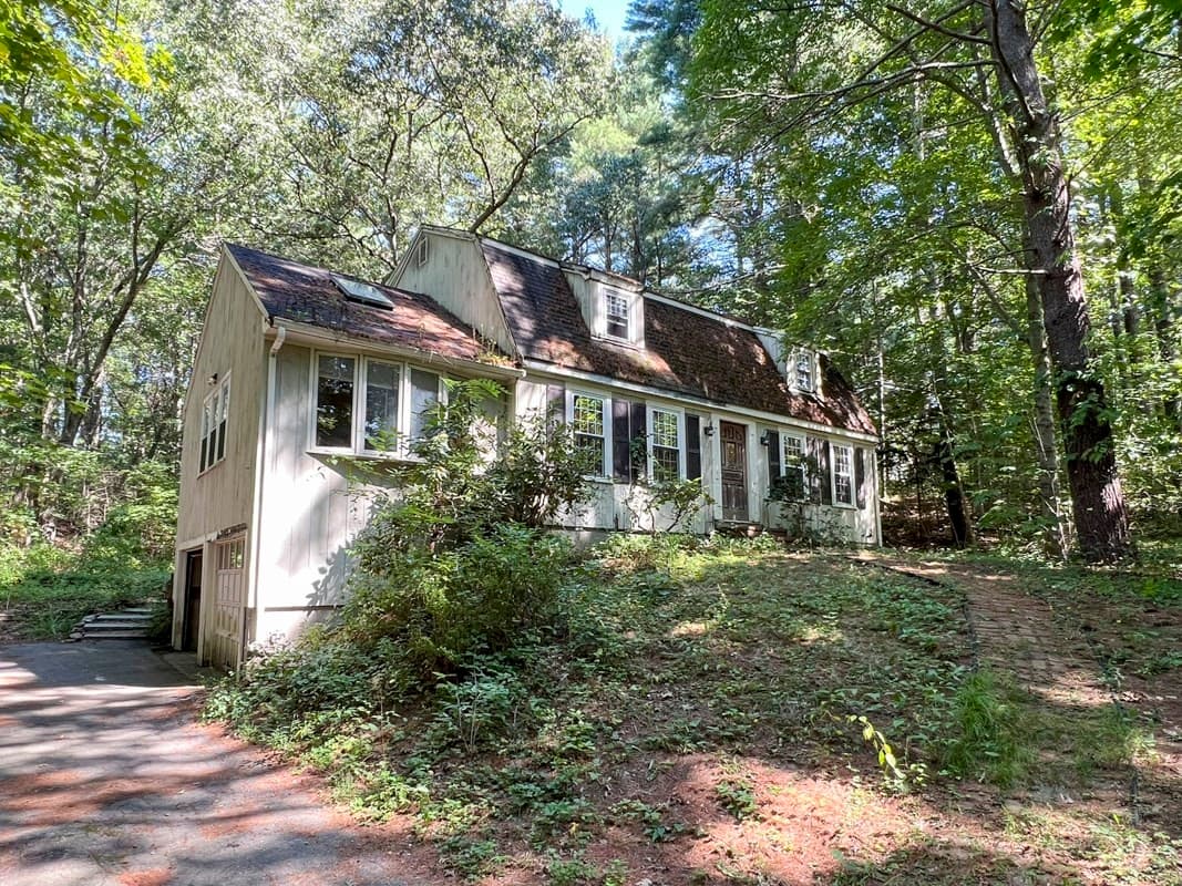 94 Mountain Ave, Pembroke MA 02359