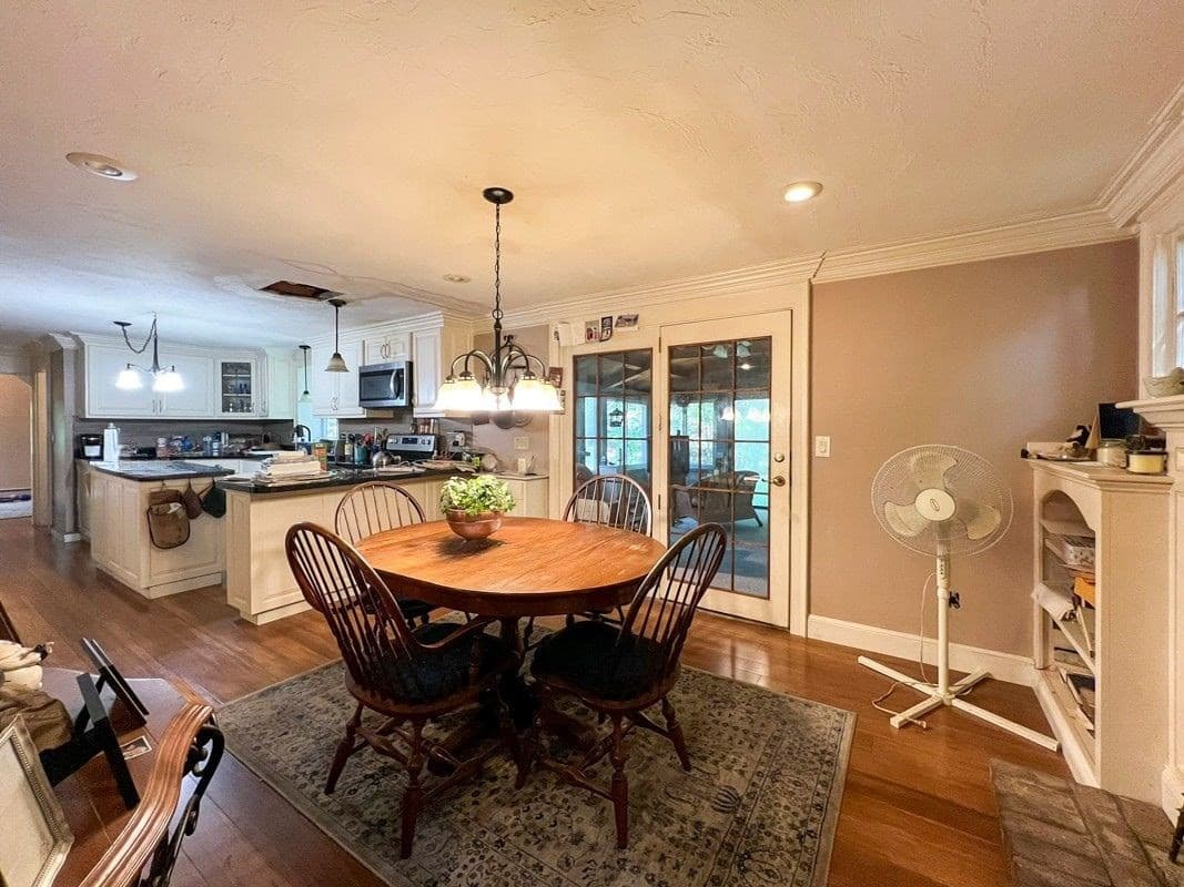 Single Family Residence at 94 Mountain Ave, Pembroke MA 02359, Pembroke, photo 4 of 12