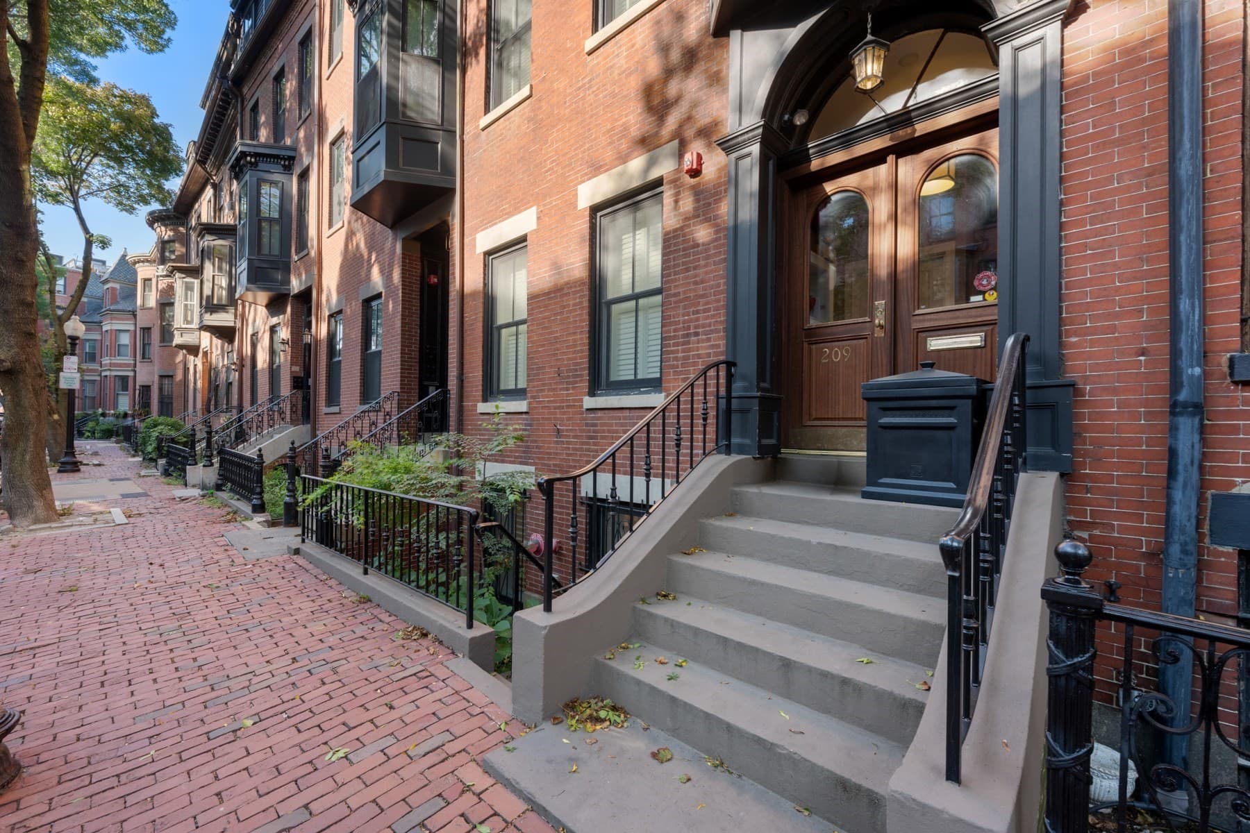 Condominium at 209 W Springfield St # 1, Boston MA 02118, photo 22 of 24