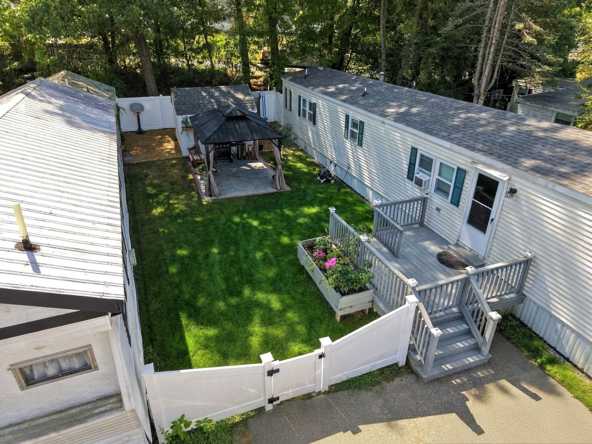 Mobile Home at 176 Lakeview Street, Tewksbury MA 01876, photo 17 of 21