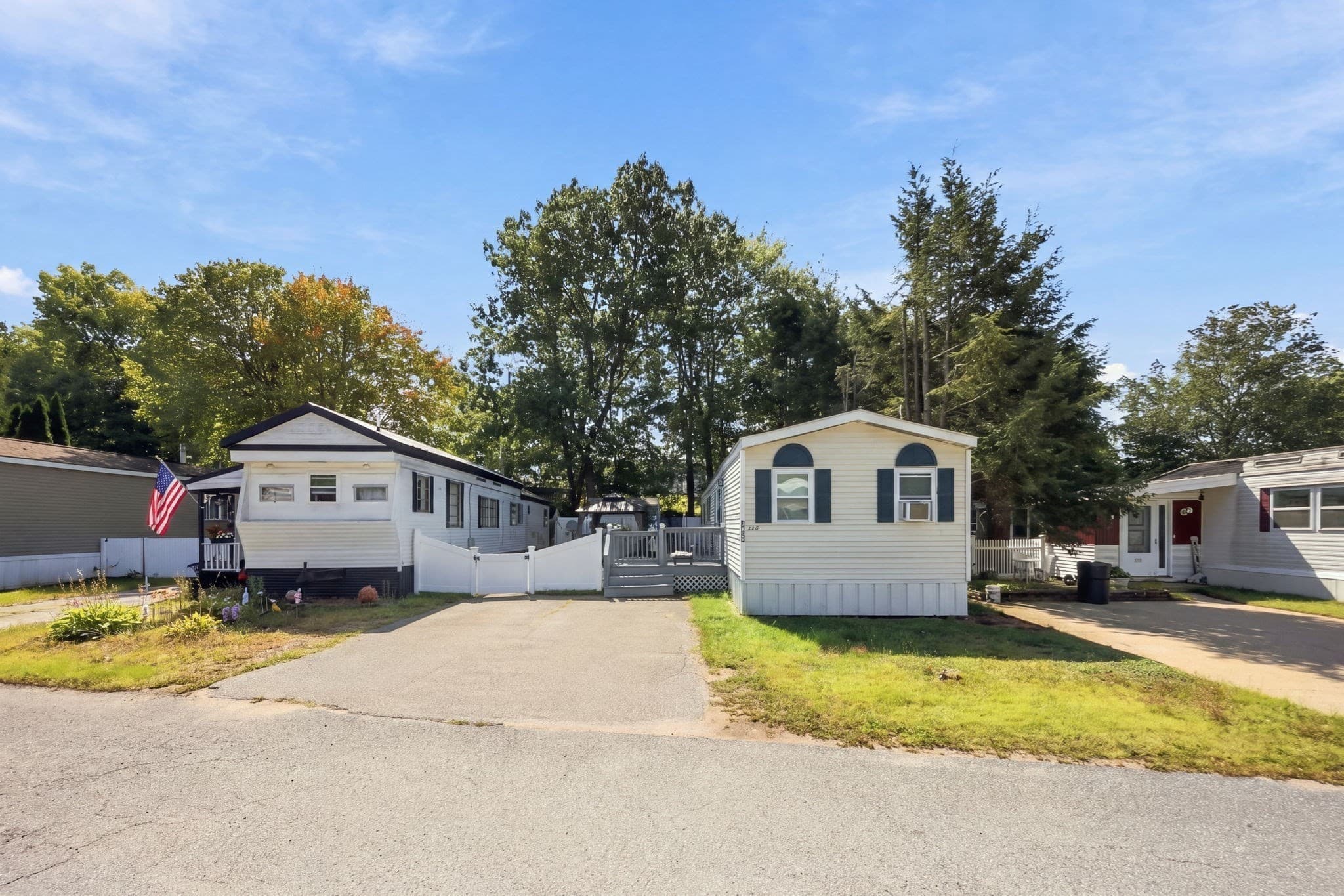 Mobile Home at 176 Lakeview Street, Tewksbury MA 01876, photo 3 of 21