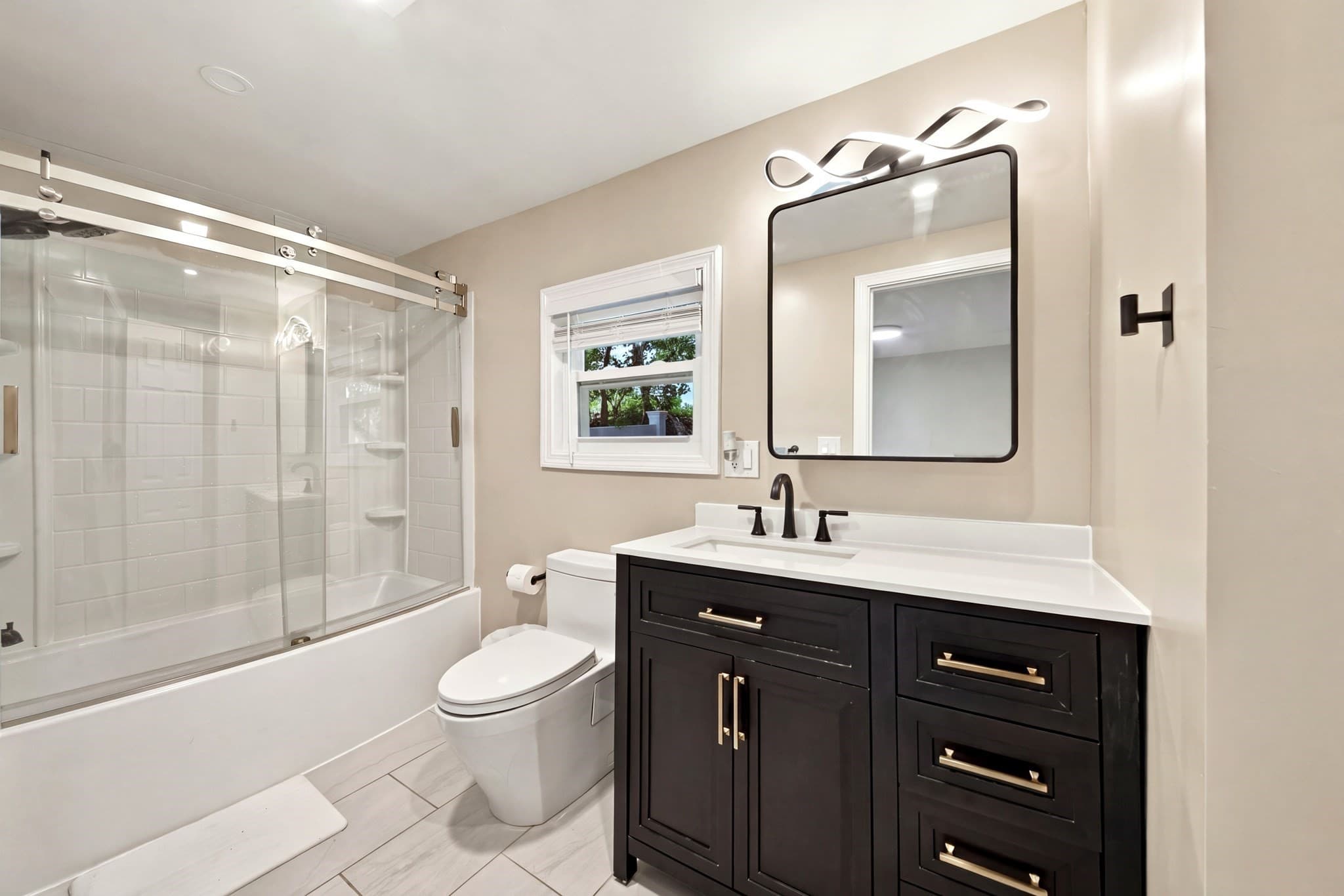 Mobile Home at 176 Lakeview Street, Tewksbury MA 01876, photo 11 of 21