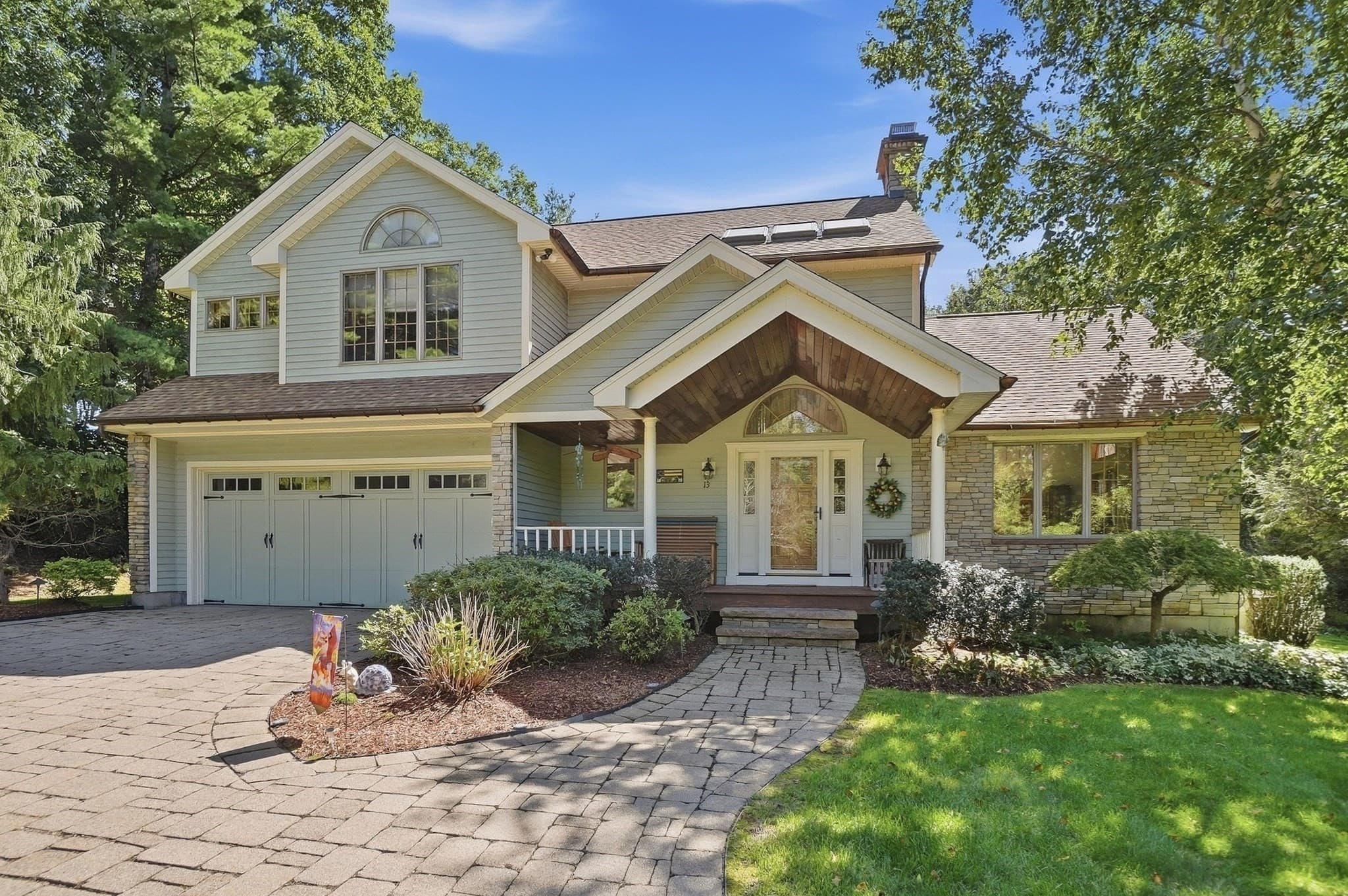 13 Woodland Drive, Paxton MA 01612