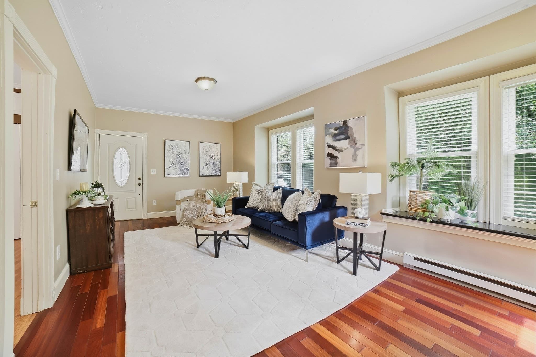 Single Family Residence at 550 Sunderland Road, Worcester MA 01604, Worcester, photo 2 of 29