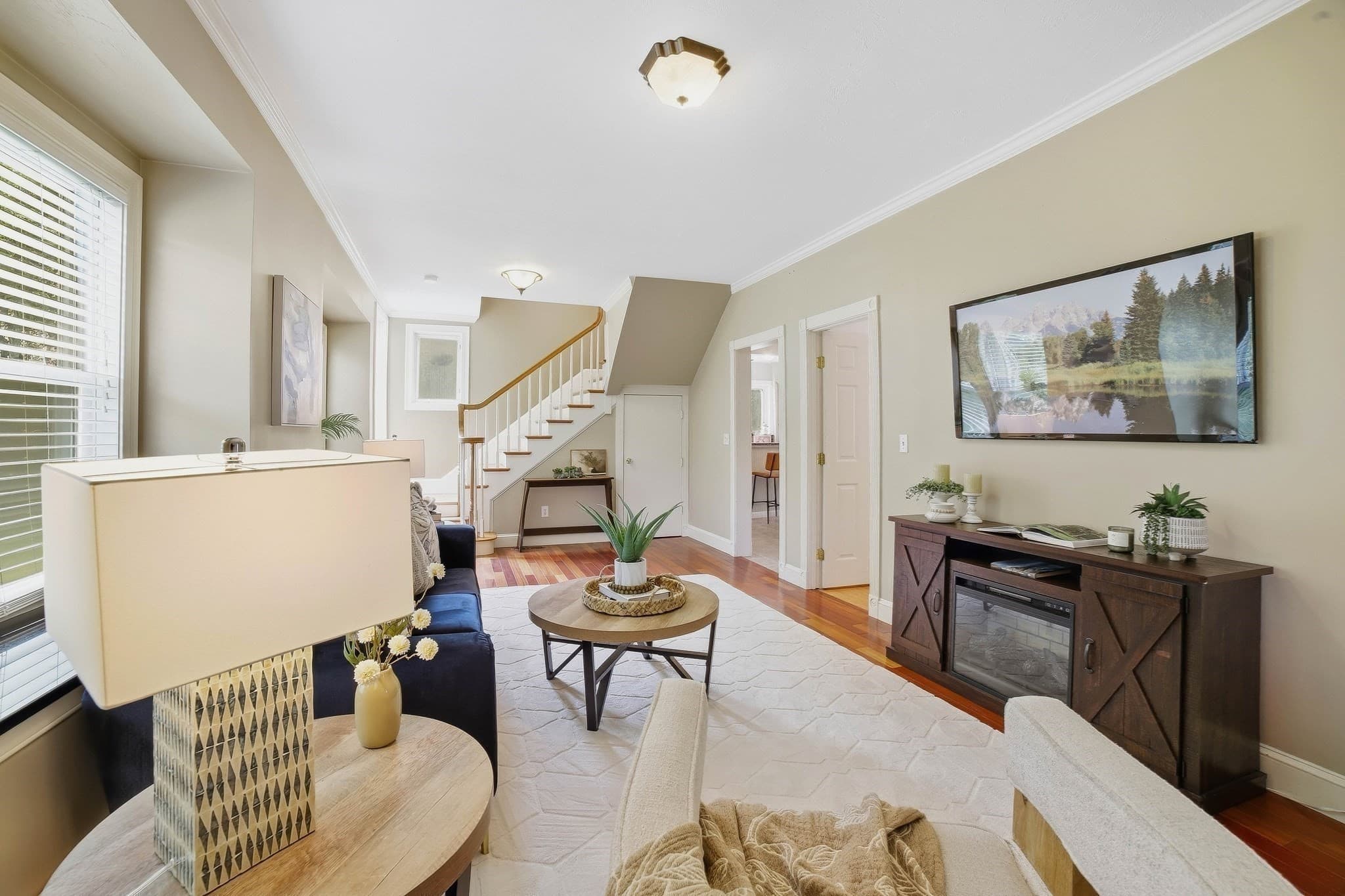 Single Family Residence at 550 Sunderland Road, Worcester MA 01604, Worcester, photo 3 of 29