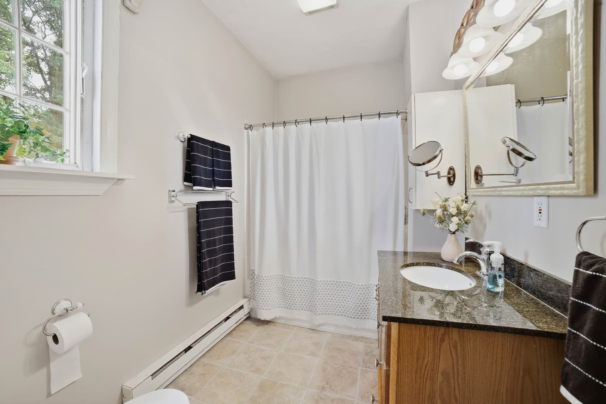 Single Family Residence at 550 Sunderland Road, Worcester MA 01604, Worcester, photo 10 of 29