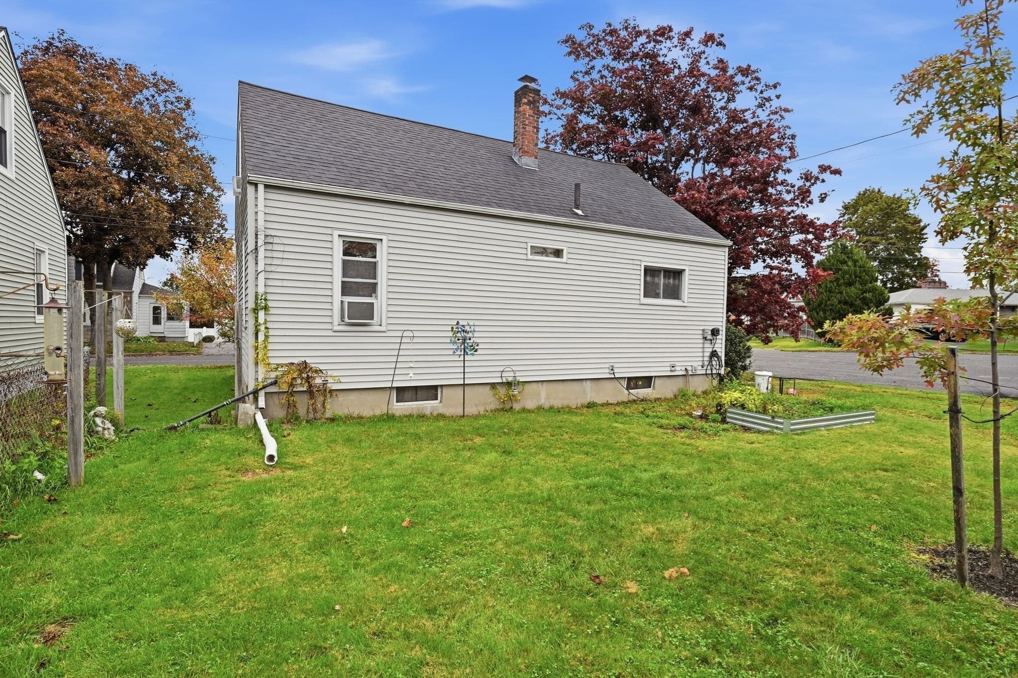 Single Family Residence at 19 Magnolia Ter, Chicopee MA 01013, photo 23 of 24
