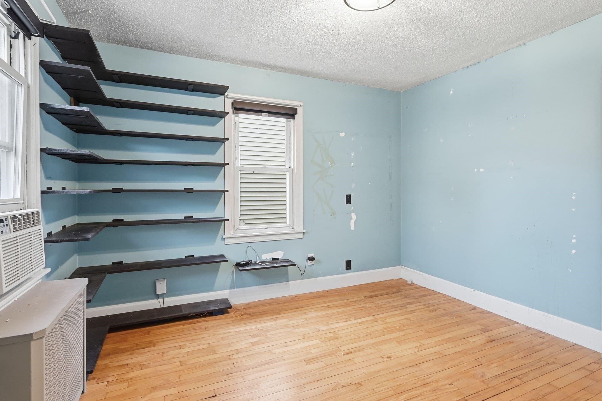 Single Family Residence at 19 Magnolia Ter, Chicopee MA 01013, photo 13 of 24
