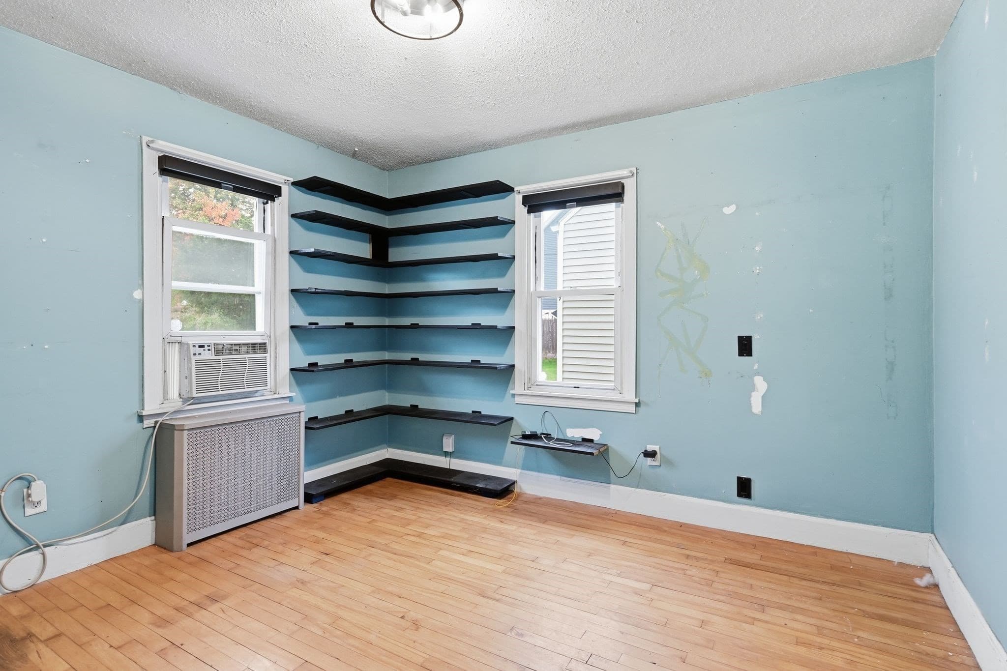 Single Family Residence at 19 Magnolia Ter, Chicopee MA 01013, photo 12 of 24