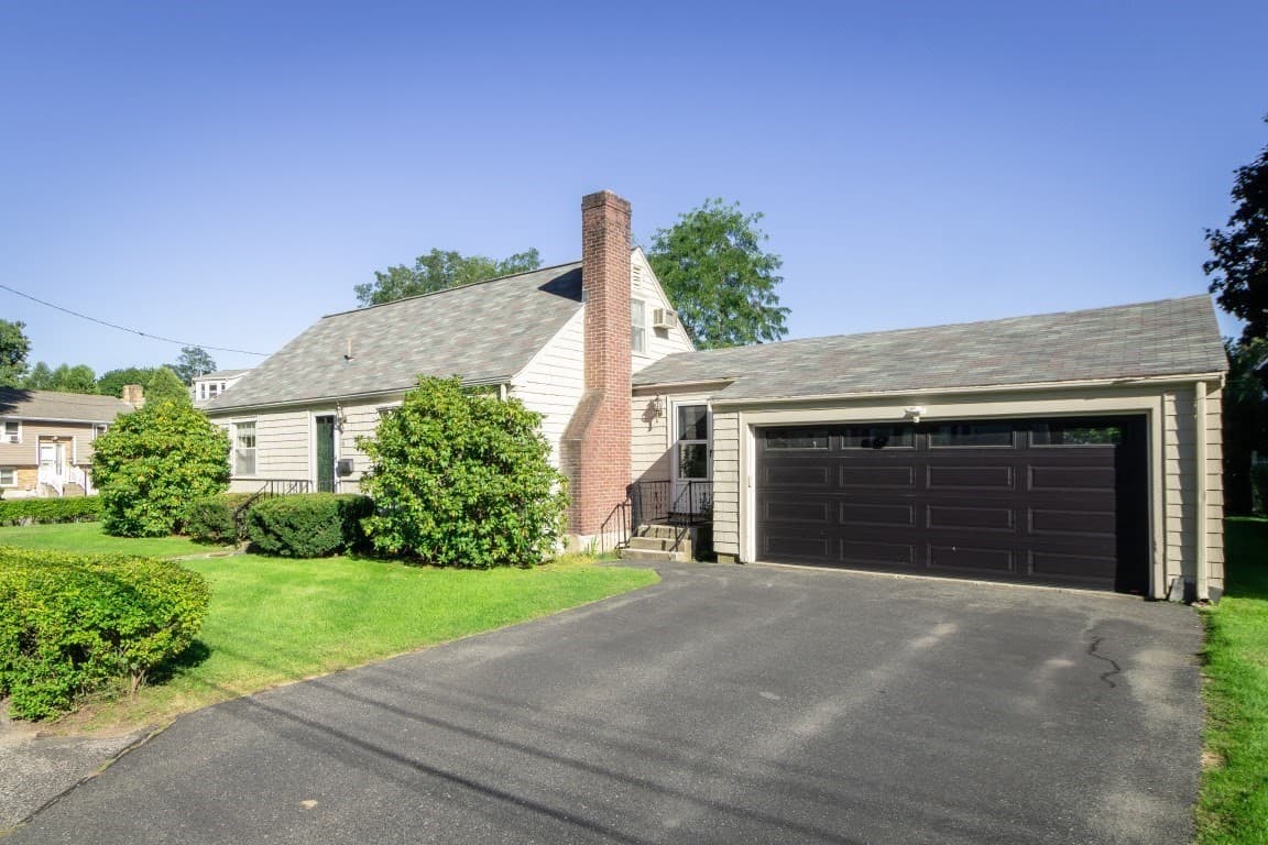 6 Albert St, Waltham MA 02453