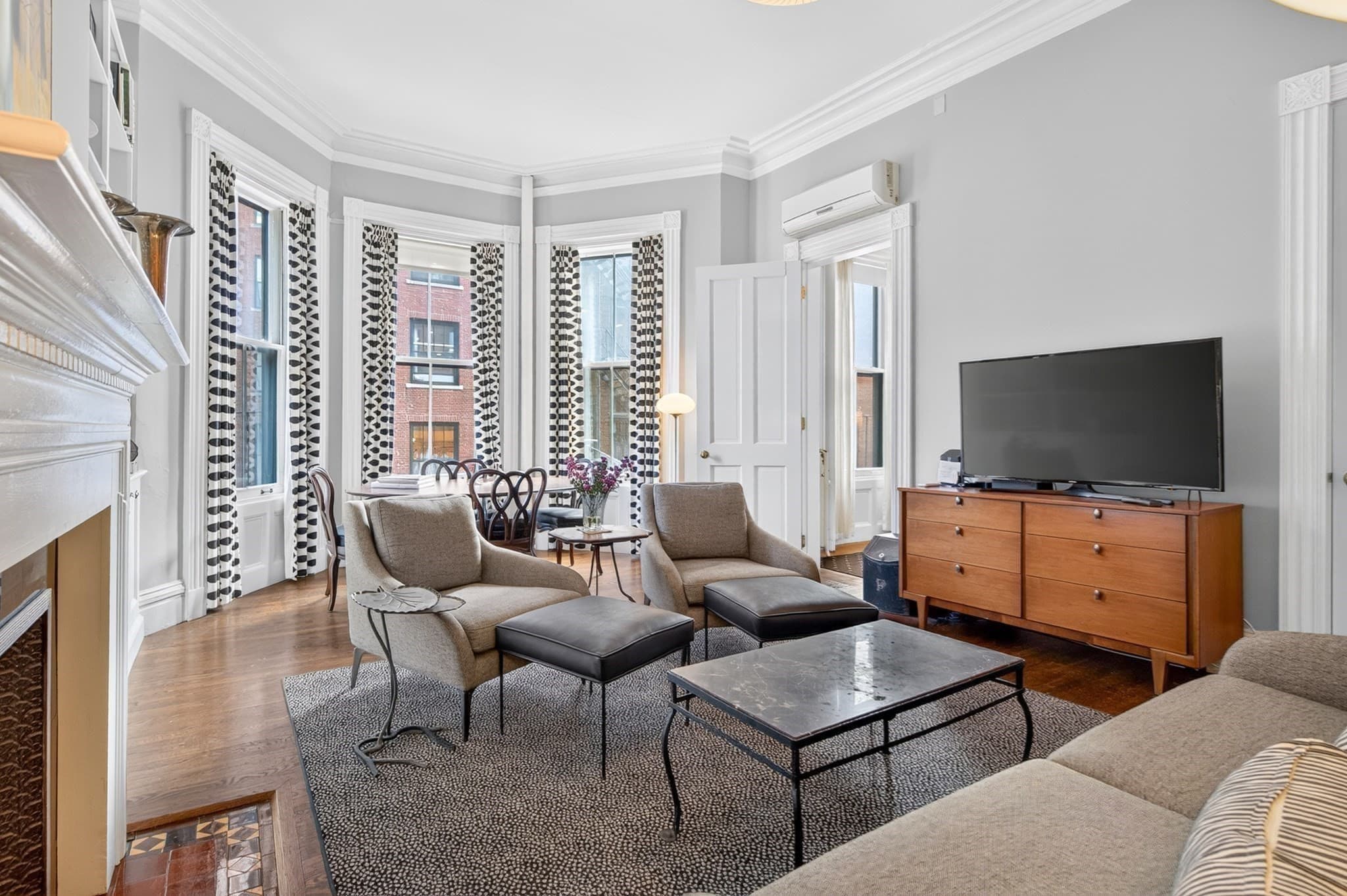 Condominium at 144 Commonwealth Ave # 4, Boston MA 02116, photo 9 of 19