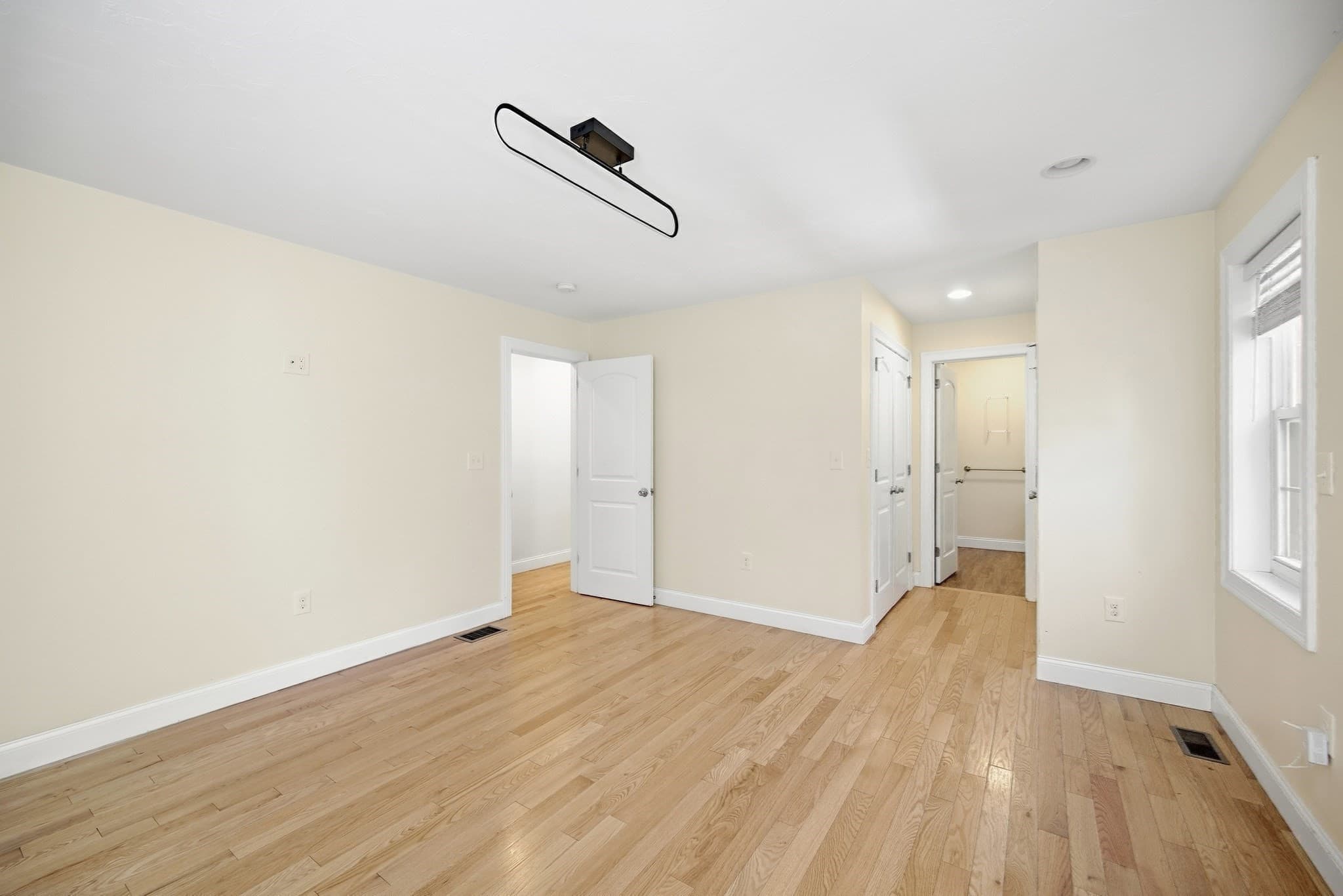 Single Family Residence at 39 Mulberry St, Brockton MA 02302, Brockton, photo 7 of 26