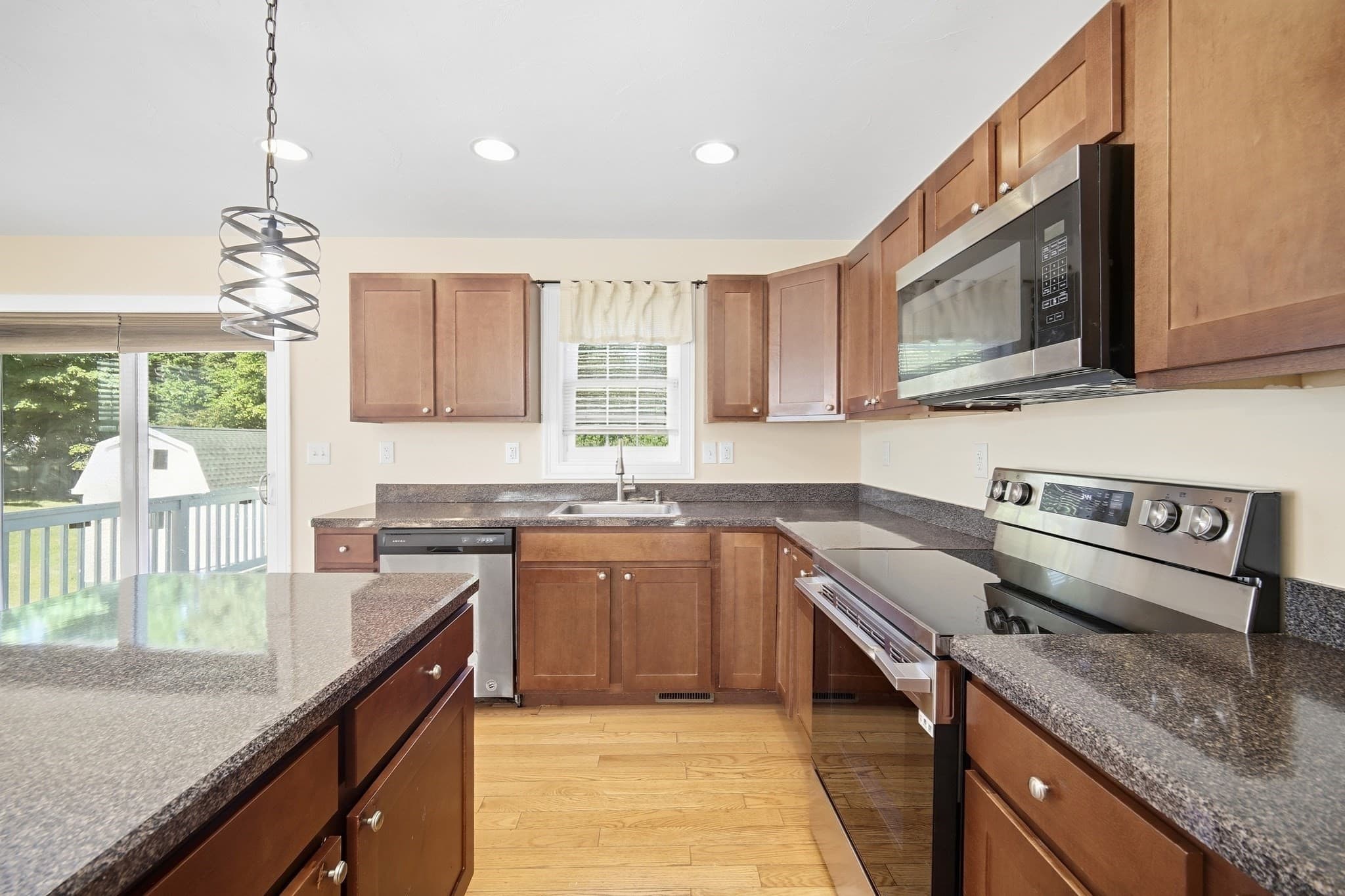 Single Family Residence at 39 Mulberry St, Brockton MA 02302, Brockton, photo 4 of 26