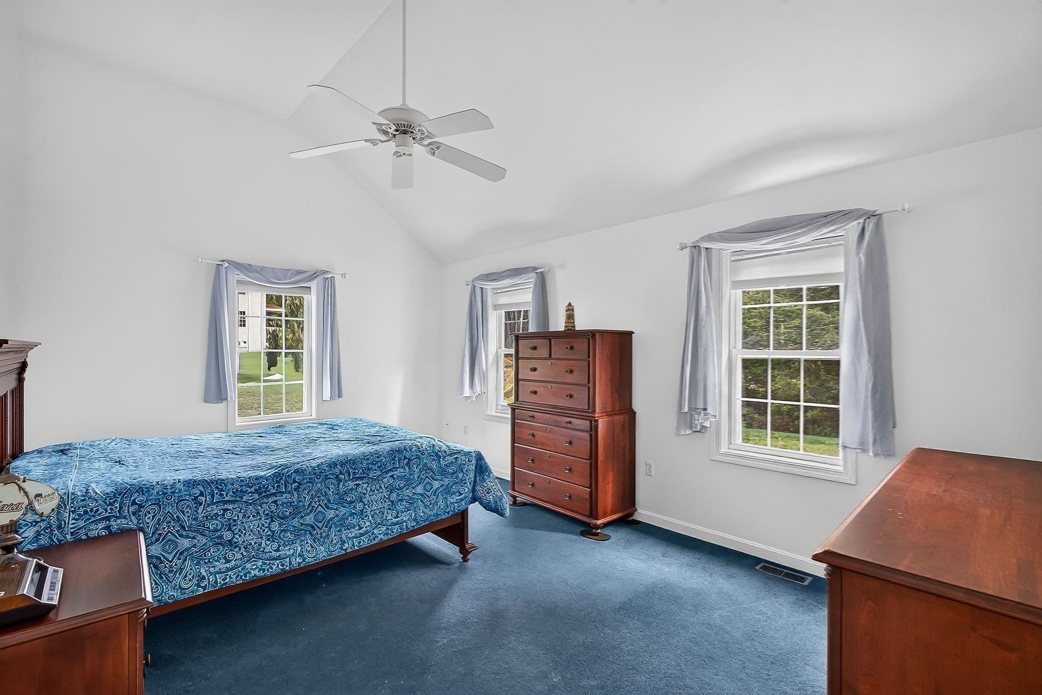 Single Family Residence at 112 Saunders St, Gardner MA 01440, Gardner, photo 23 of 35