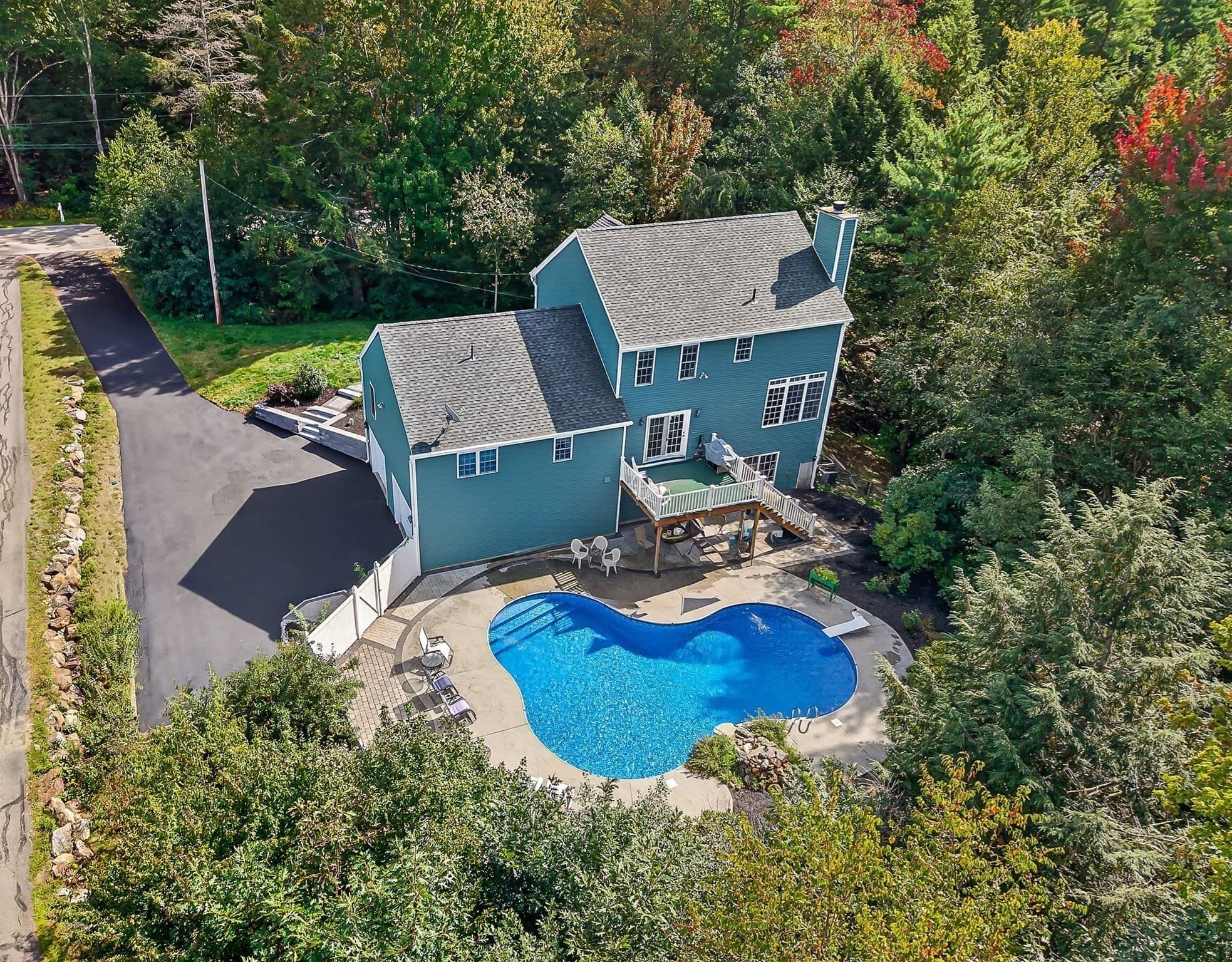 Single Family Residence at 112 Saunders St, Gardner MA 01440, Gardner, photo 6 of 35