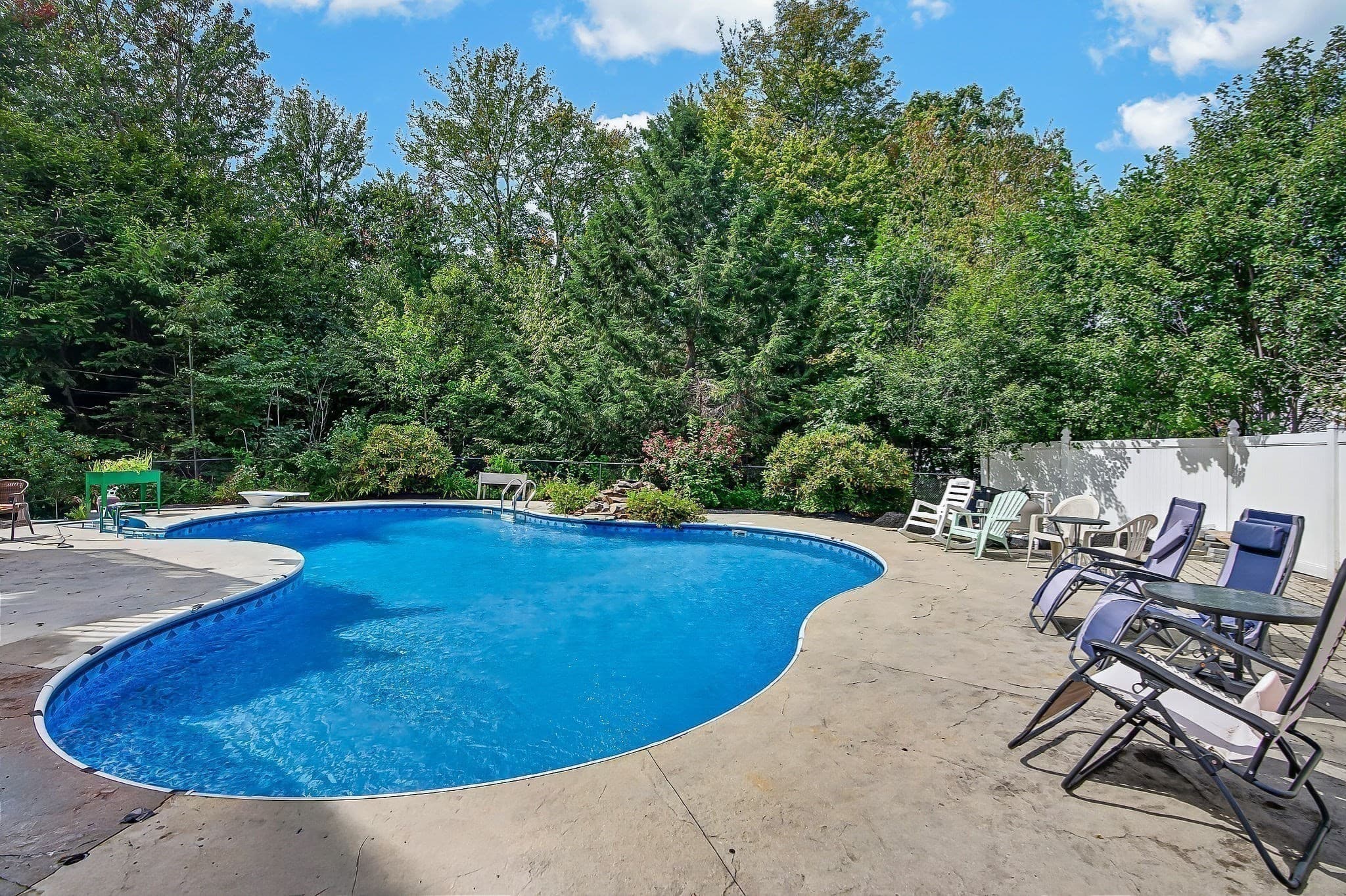 Single Family Residence at 112 Saunders St, Gardner MA 01440, Gardner, photo 7 of 35