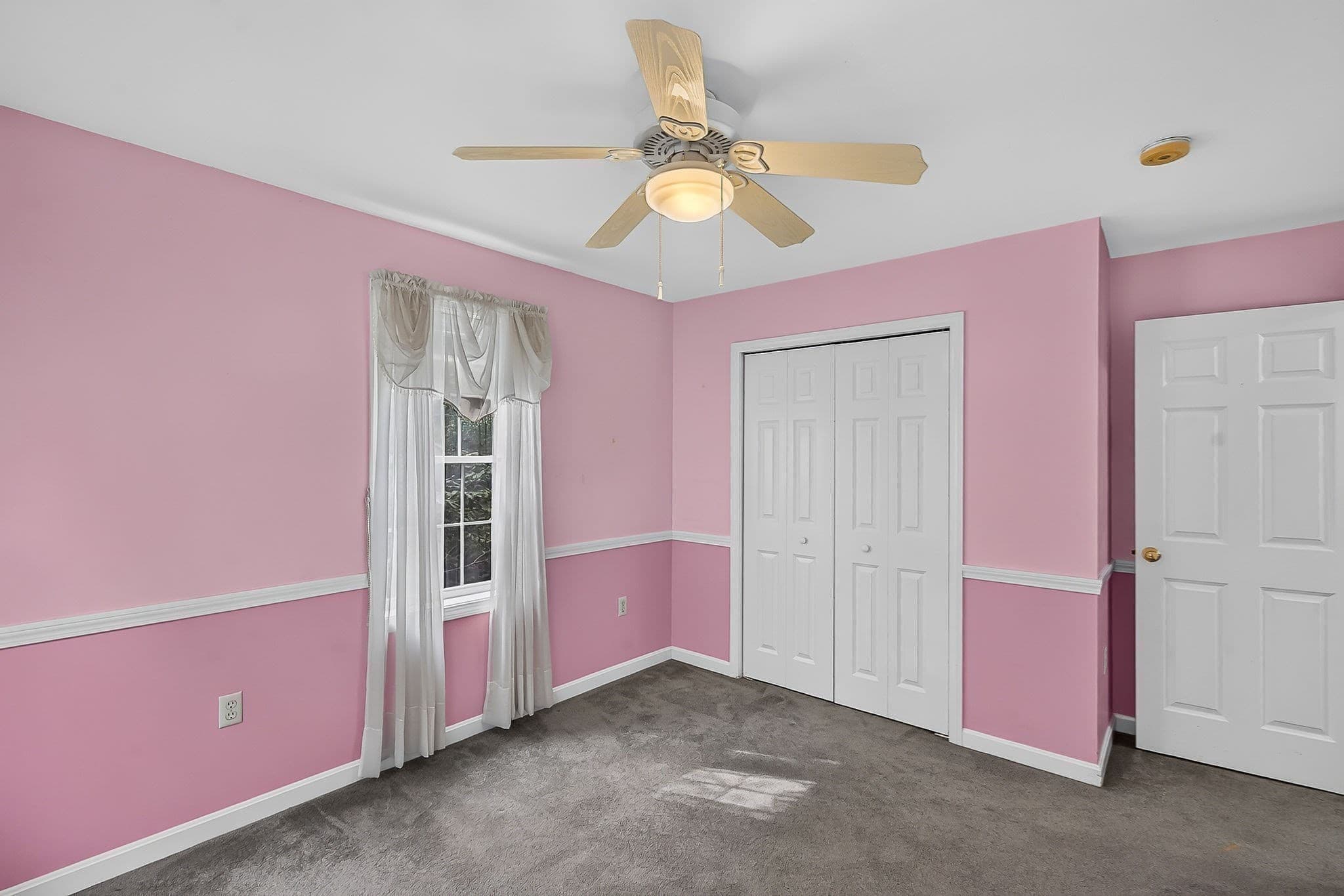 Single Family Residence at 112 Saunders St, Gardner MA 01440, Gardner, photo 32 of 35