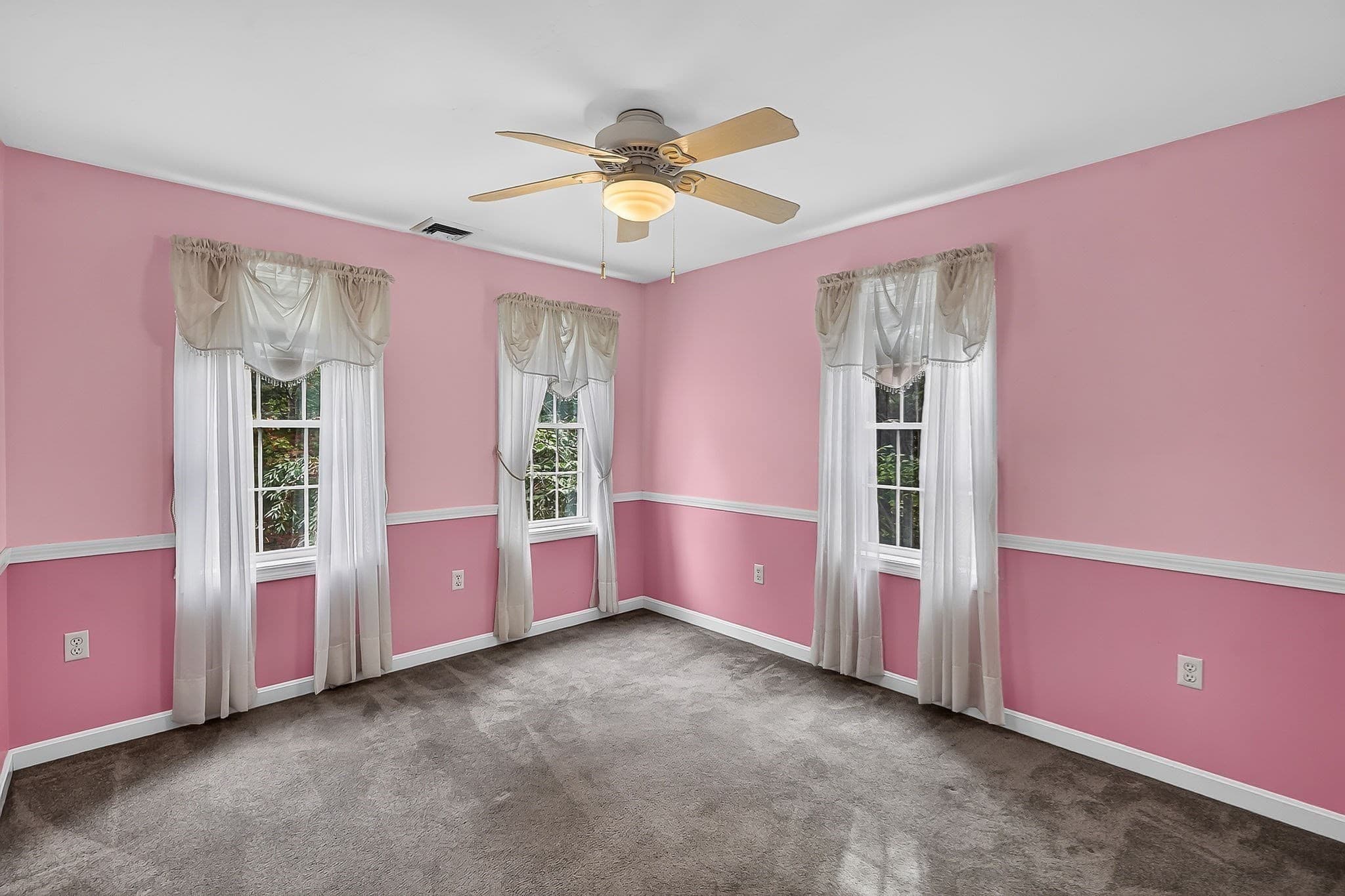 Single Family Residence at 112 Saunders St, Gardner MA 01440, Gardner, photo 31 of 35