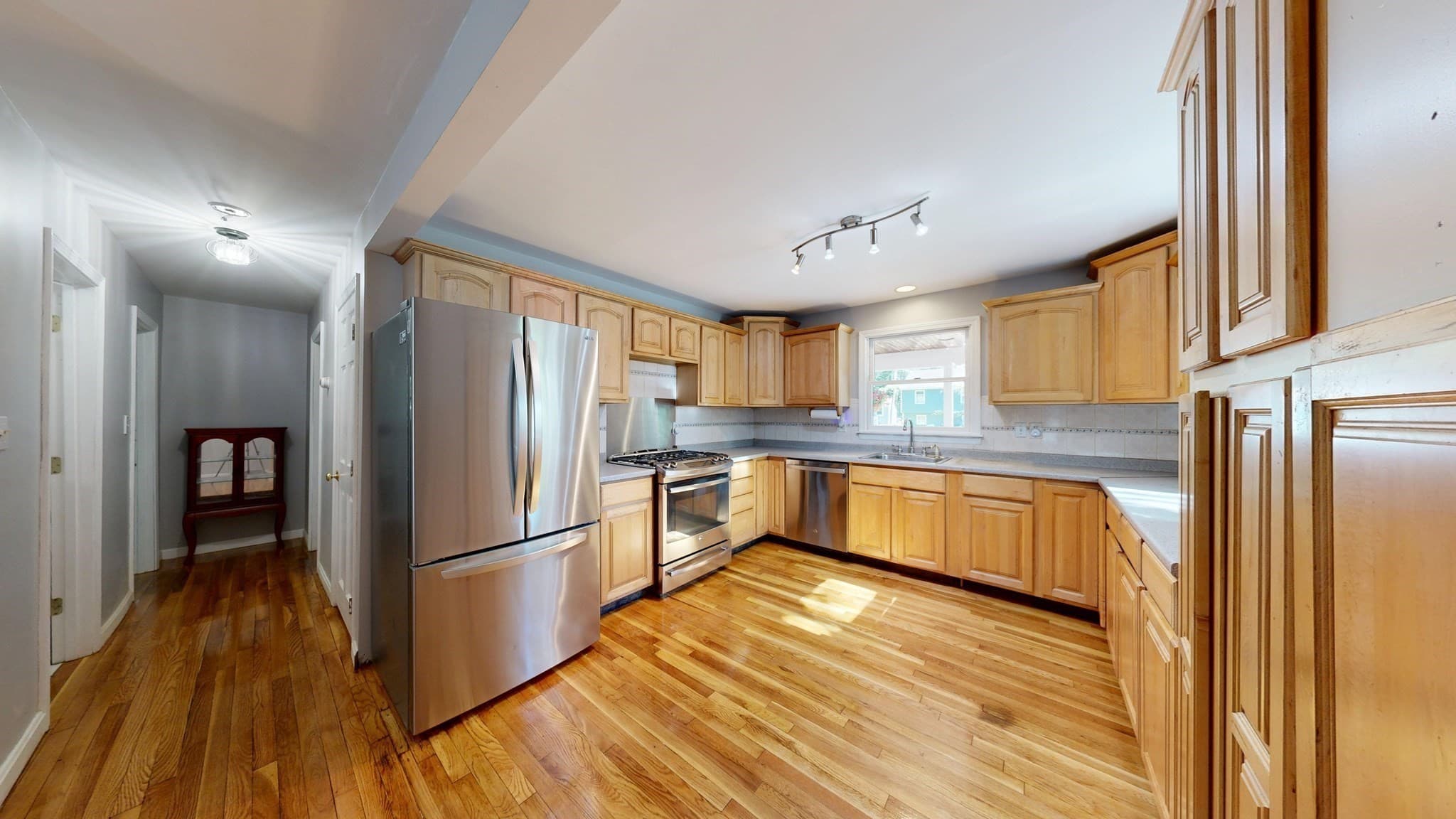 Single Family Residence at 19 Fieldcrest Ter, North Reading MA 01864, North Reading, photo 9 of 42