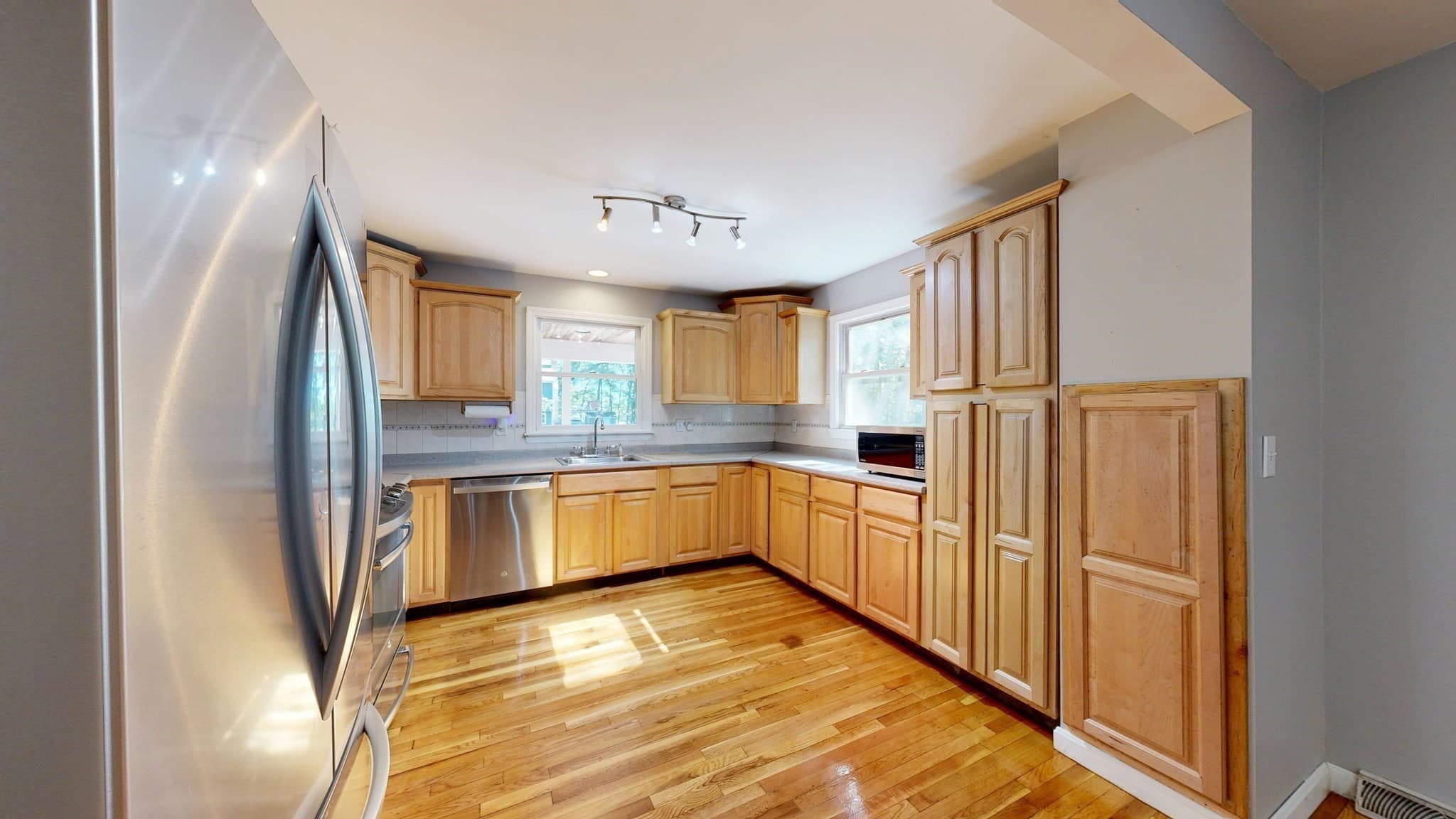 Single Family Residence at 19 Fieldcrest Ter, North Reading MA 01864, North Reading, photo 8 of 42