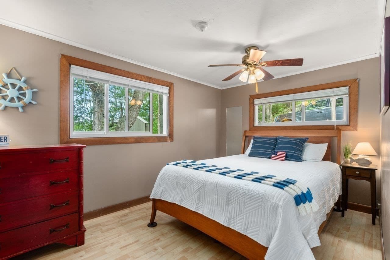 Single Family Residence at 19 Lakeview Dr, Holland MA 01521, Holland, photo 9 of 40