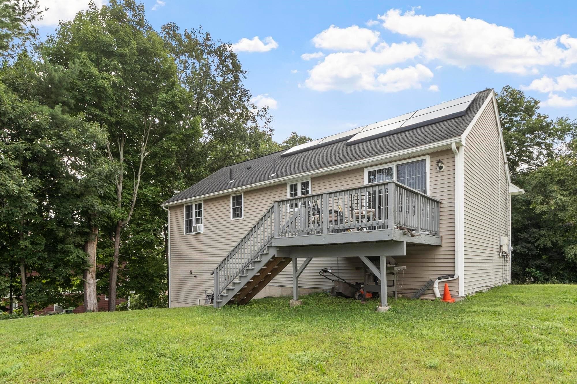Single Family Residence at 30 2nd St, Worcester MA 01605, Worcester, photo 7 of 35