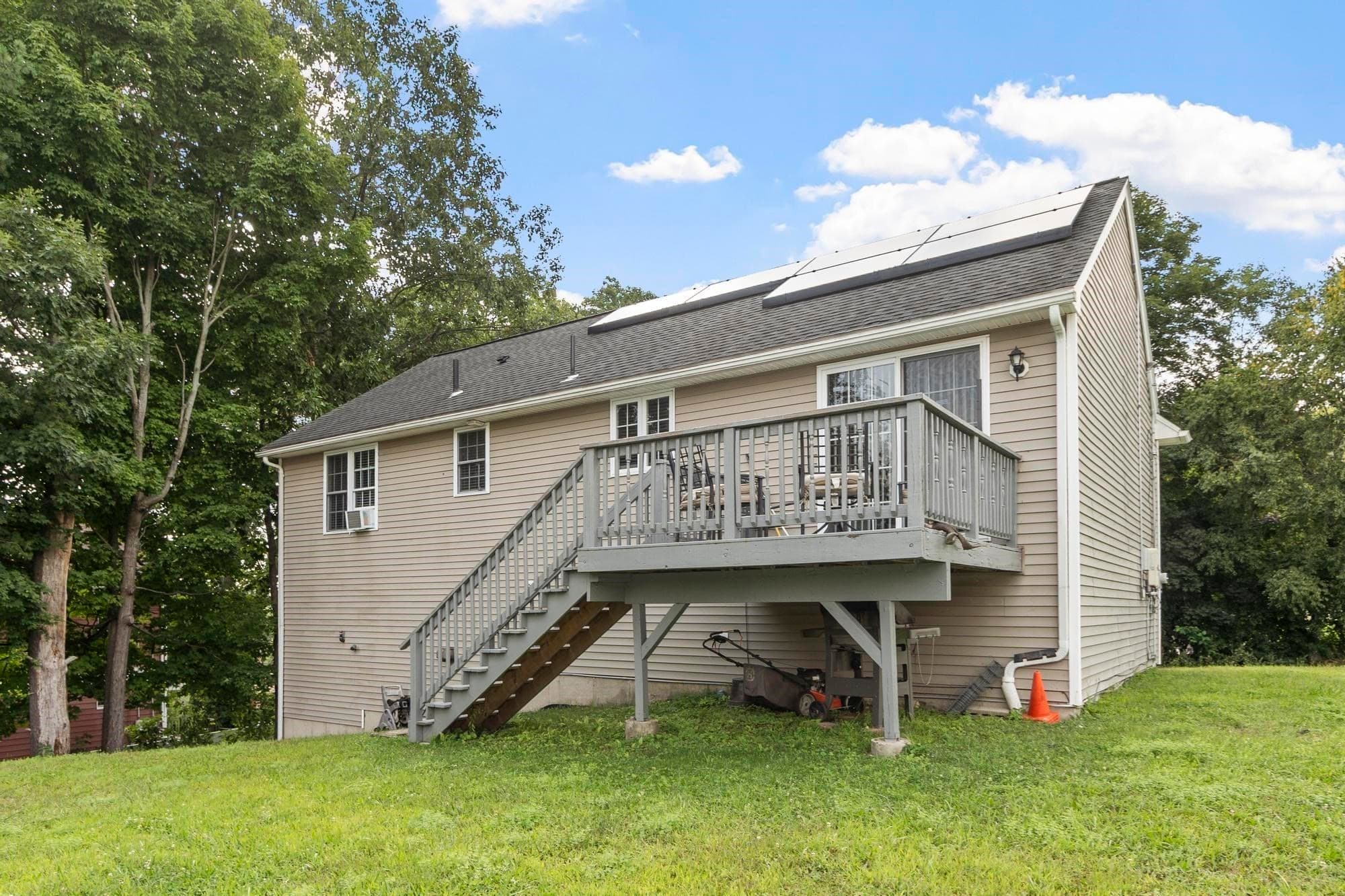 Single Family Residence at 30 2nd St, Worcester MA 01605, Worcester, photo 4 of 35