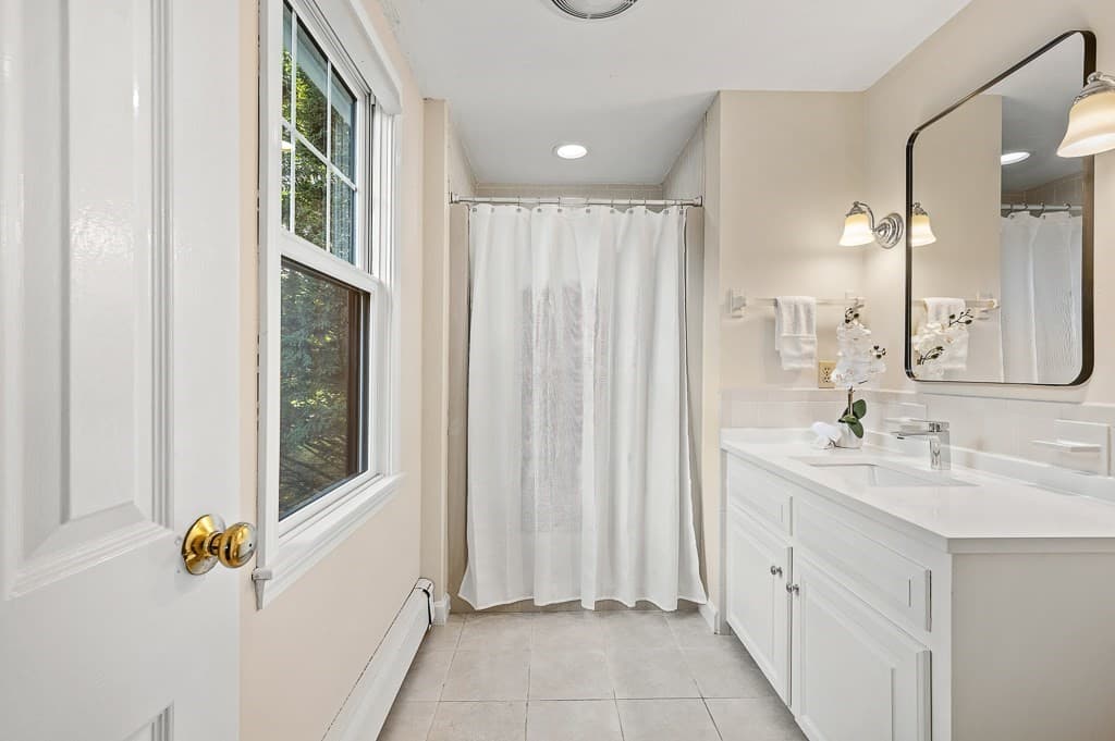 Single Family Residence at 6 Olde Meetinghouse Road, Westborough MA 01581, Westborough, photo 28 of 42