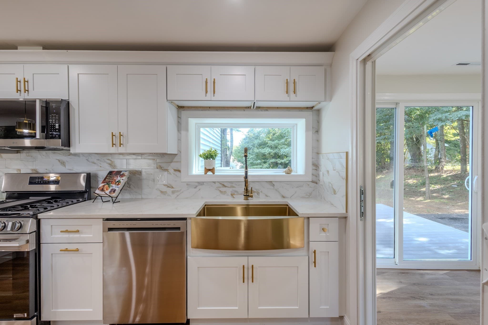 Single Family Residence at 308 Laurel St, Bridgewater MA 02324, Bridgewater, photo 11 of 42