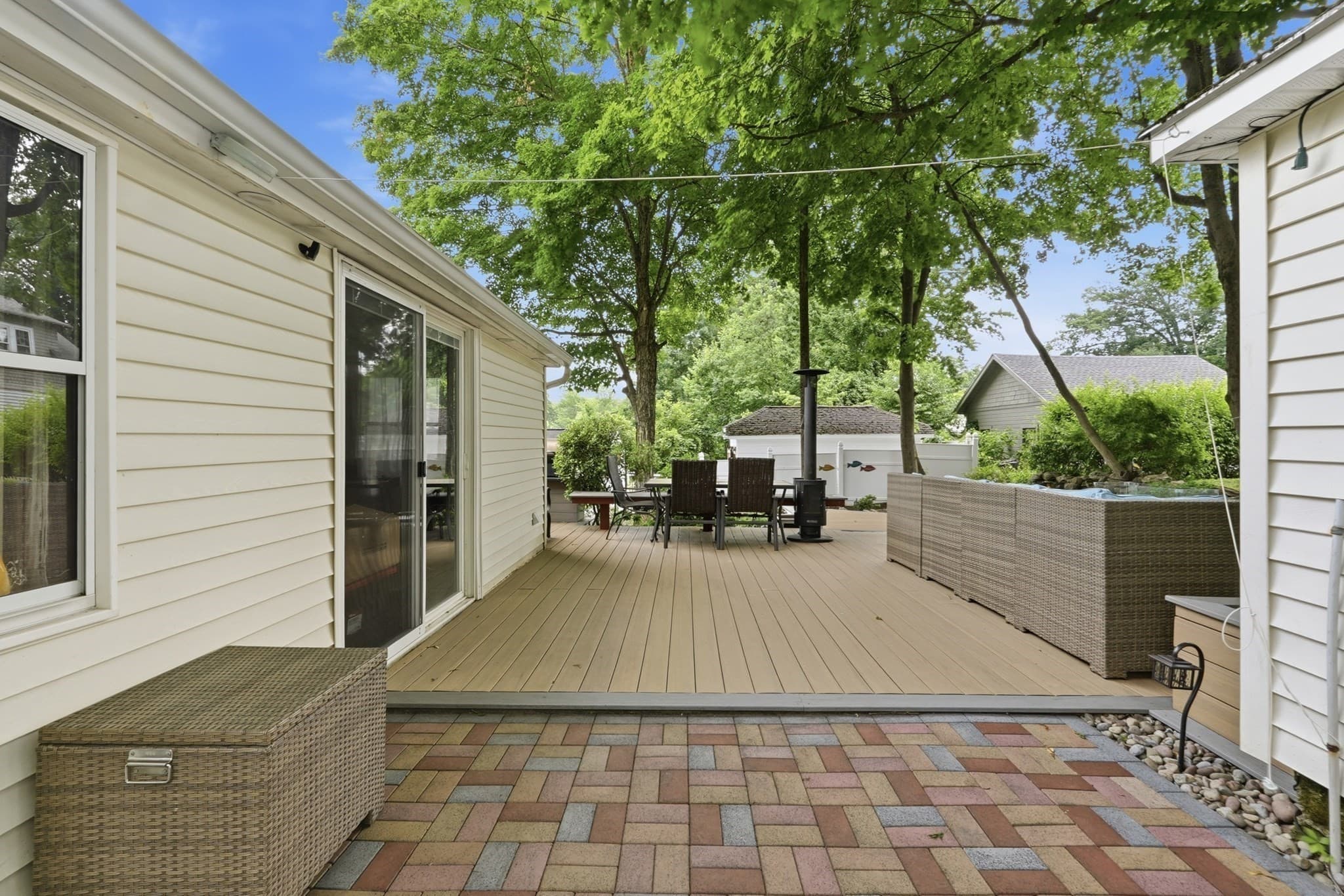 Single Family Residence at 31 Wildrose Ave, Worcester MA 01602, Worcester, photo 29 of 42