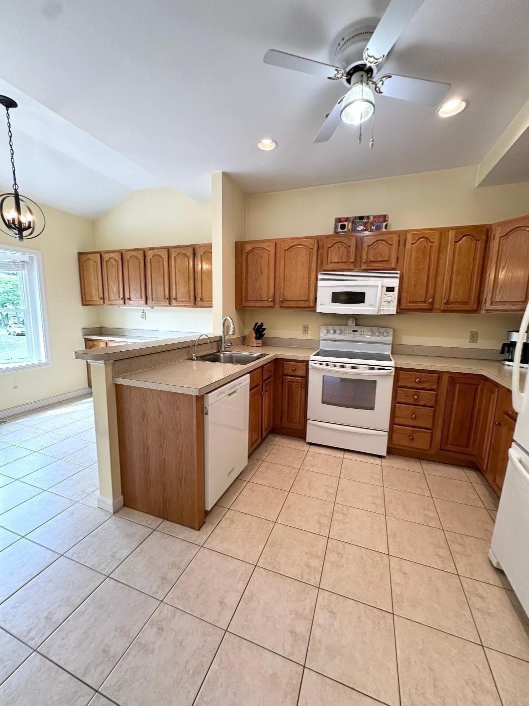 Condominium at 1200 Salem Street # 165, Lynnfield MA 01940, Lynnfield, photo 7 of 42