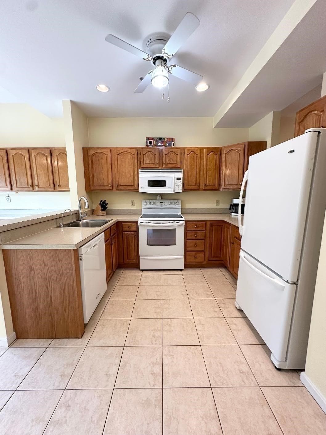 Condominium at 1200 Salem Street # 165, Lynnfield MA 01940, Lynnfield, photo 5 of 42
