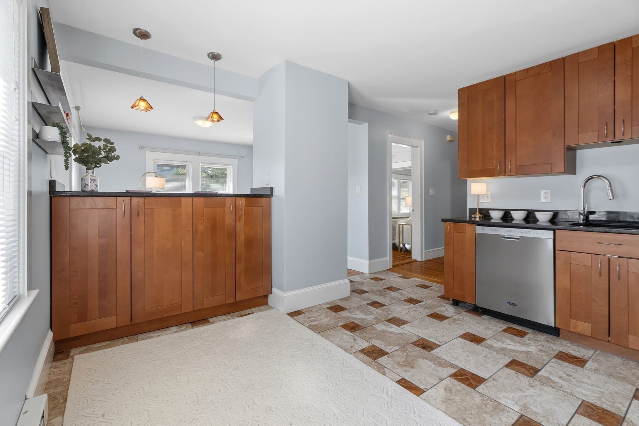 Condominium at 73 Highland St # 4, Waltham MA 02453, Waltham, photo 7 of 21