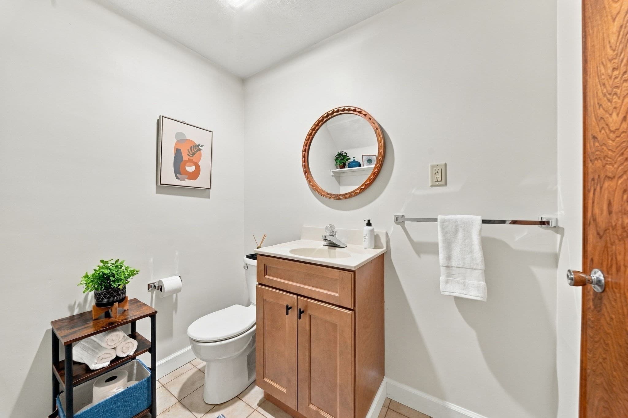 Condominium at 39 Mountain St # 39, Woburn MA 01801, Woburn, photo 8 of 37