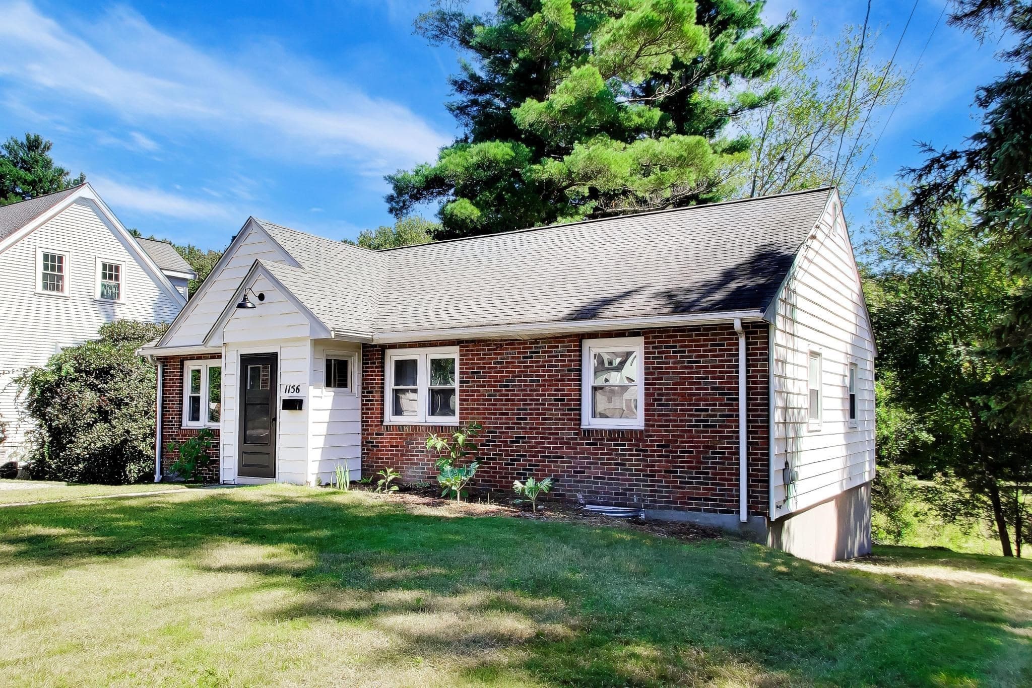 Single Family Residence at 1156 Washington St, Walpole MA 02081, Walpole, photo 3 of 30