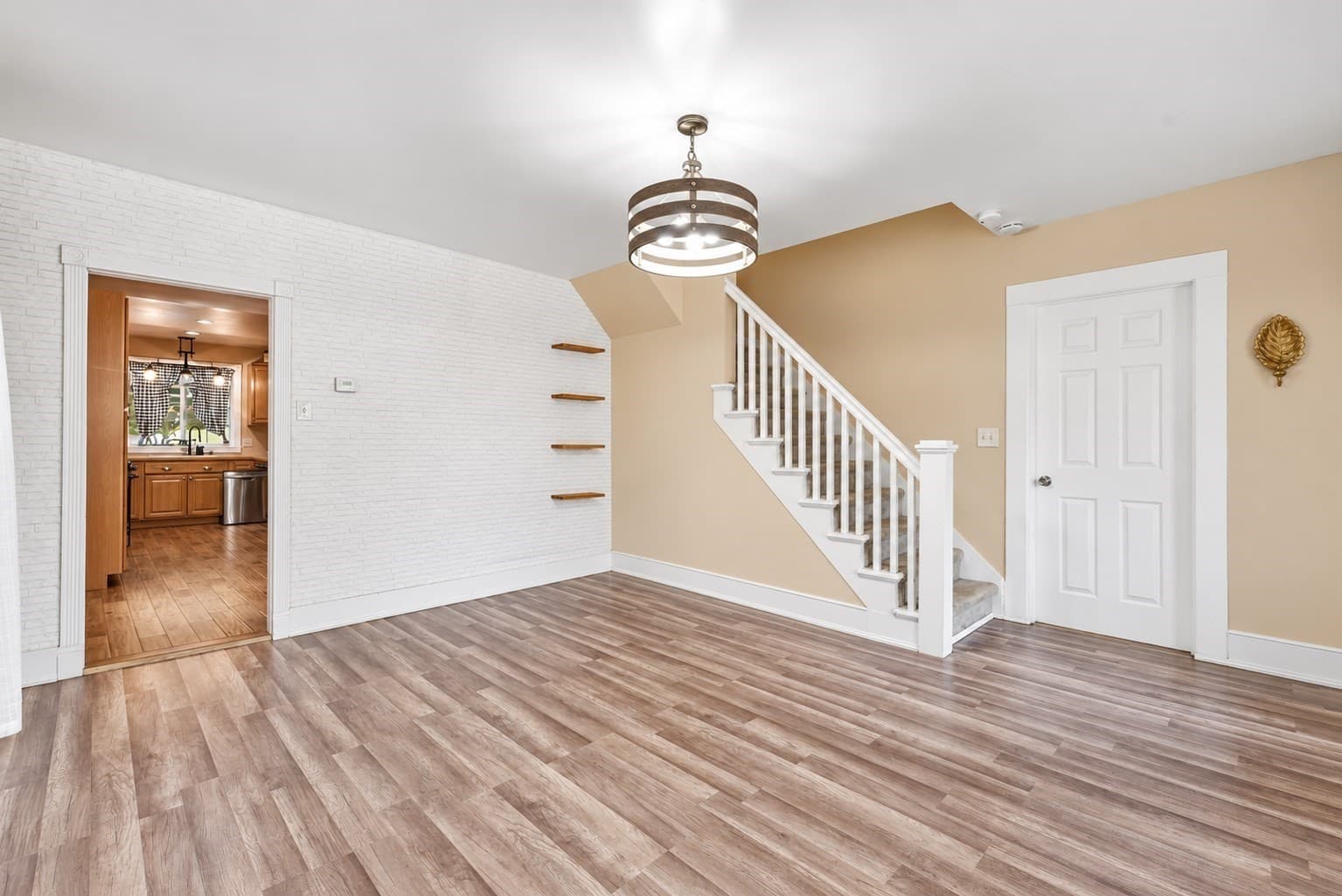 Single Family Residence at 11 Garrity St, Chicopee MA 01020, Chicopee, photo 6 of 34