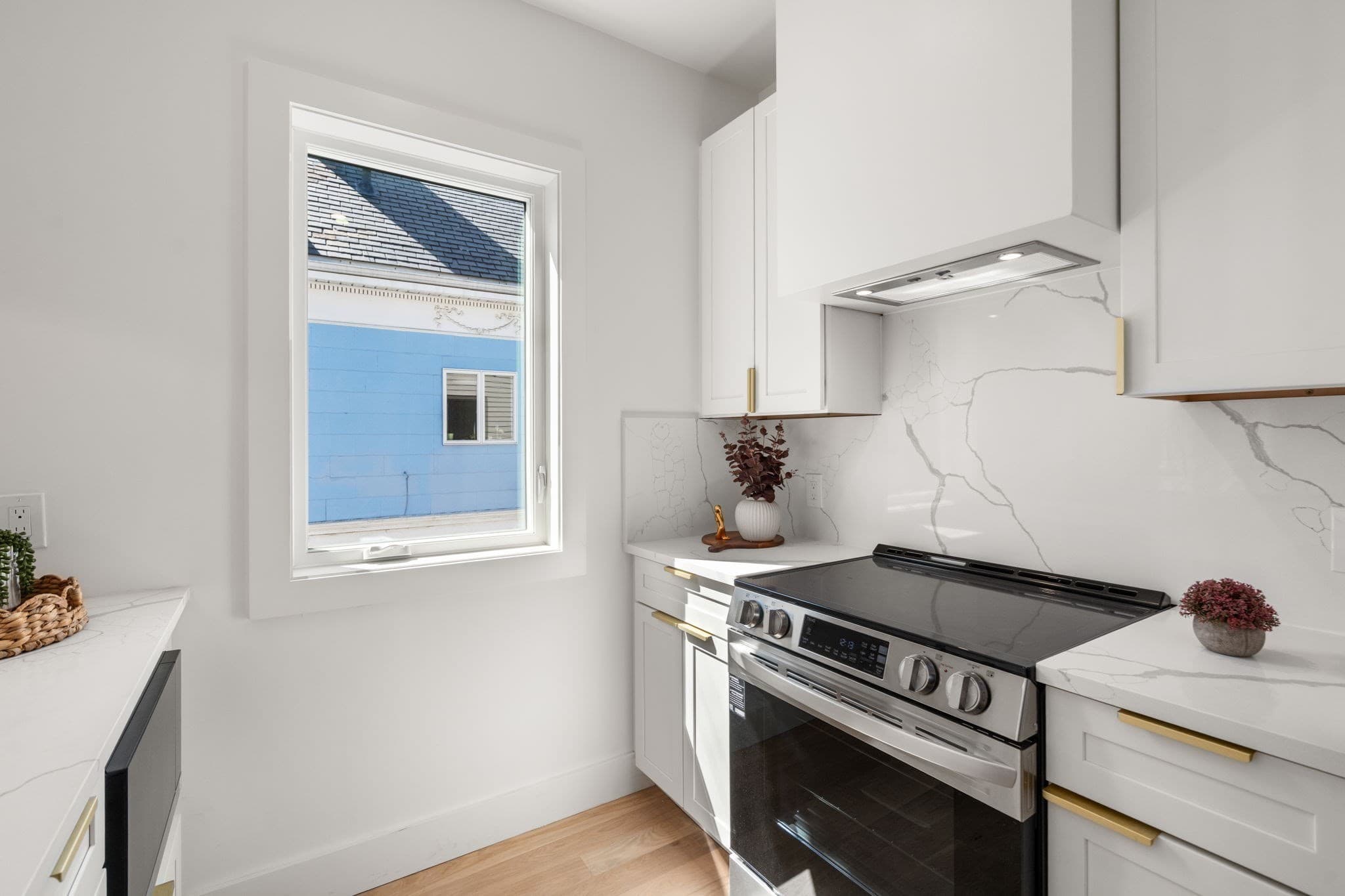 Condominium at 54 Adams # 3, Somerville MA 02145, Somerville, photo 13 of 31