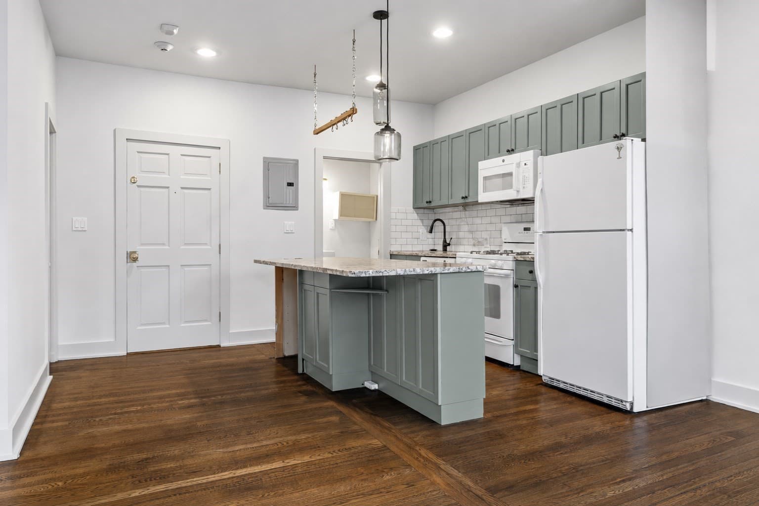 Condominium at 558 Columbus Ave # 3F, Boston MA 02118, photo 4 of 13