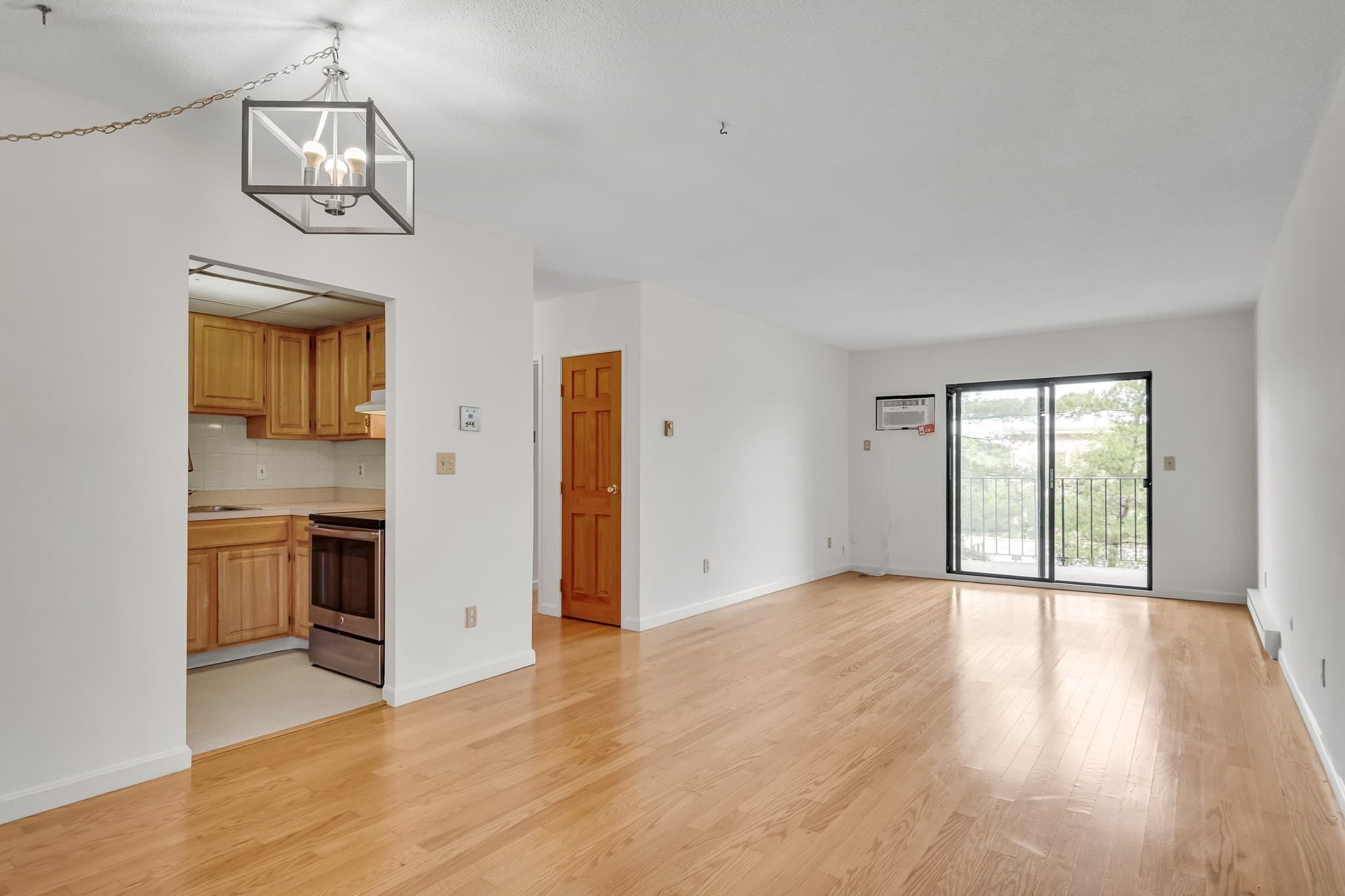 Condominium at 2353 Massachusetts # 31, Cambridge MA 02140, Cambridge, photo 3 of 28