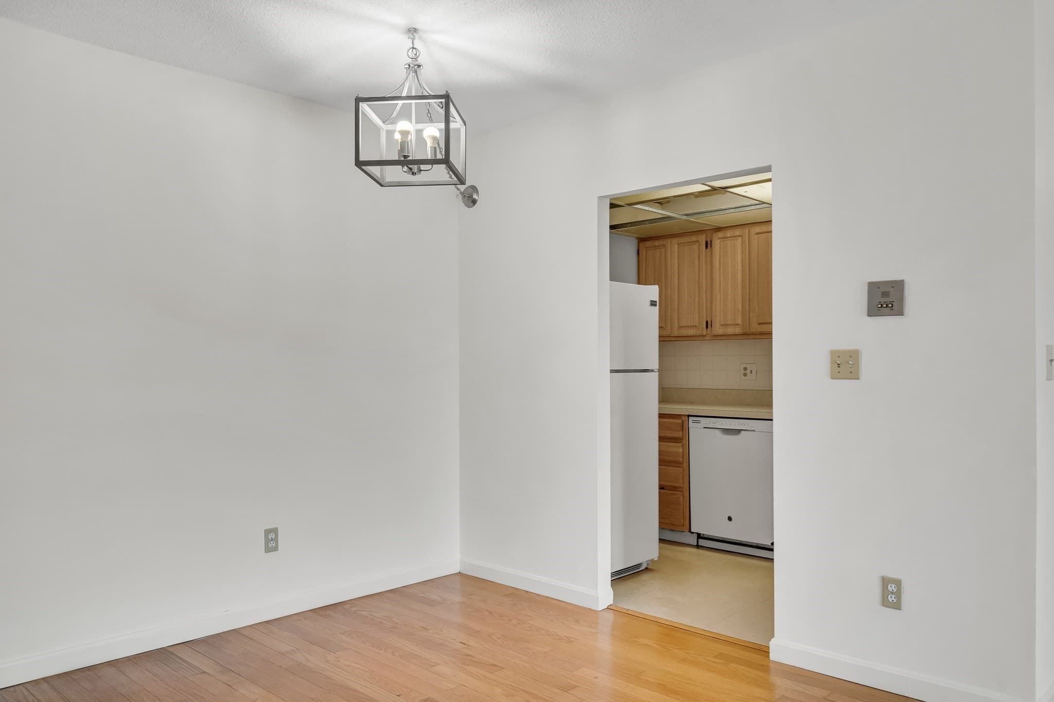 Condominium at 2353 Massachusetts # 31, Cambridge MA 02140, Cambridge, photo 14 of 28