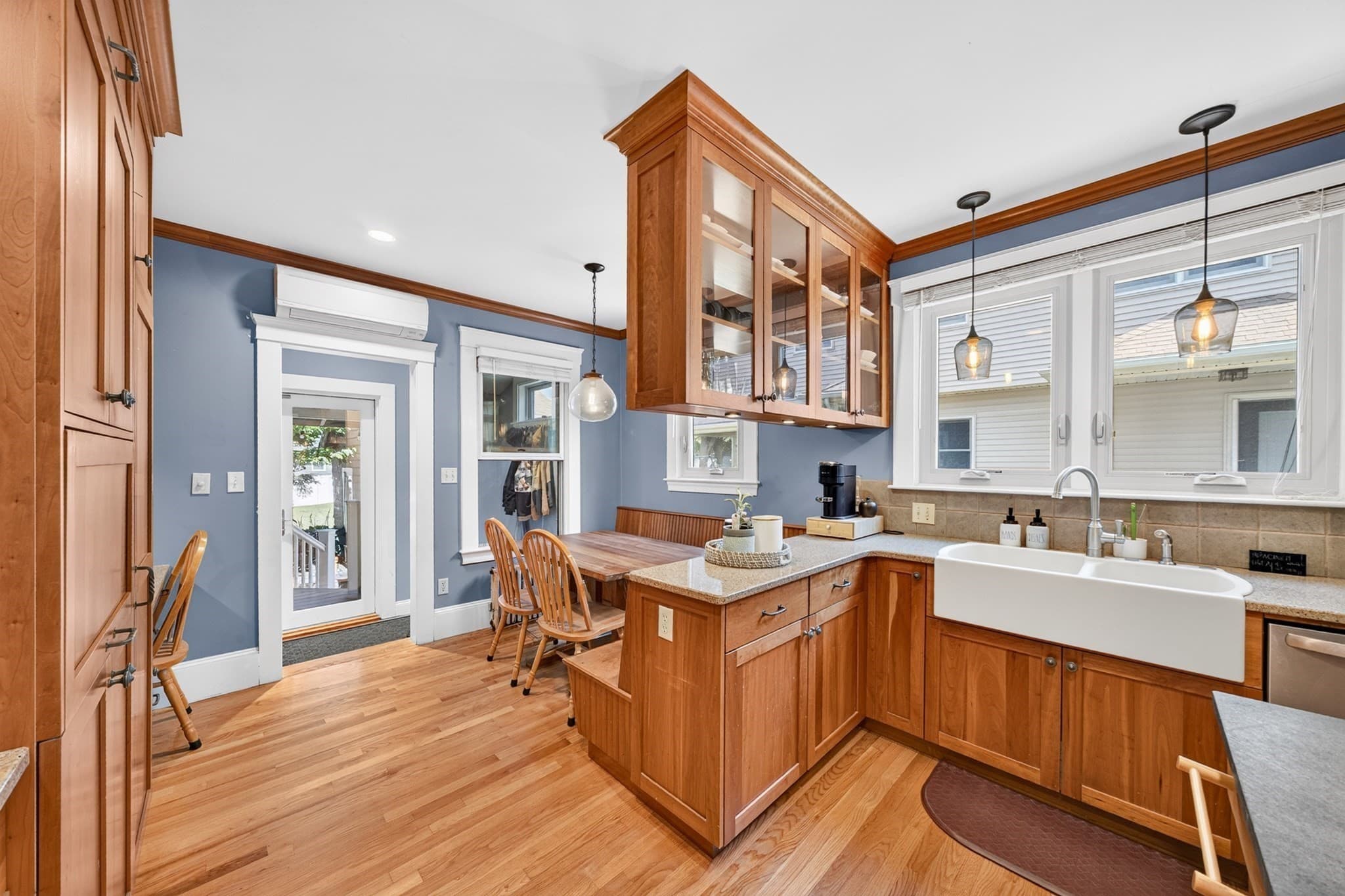 Single Family Residence at 33 Union St, North Andover MA 01845, North Andover, photo 9 of 39