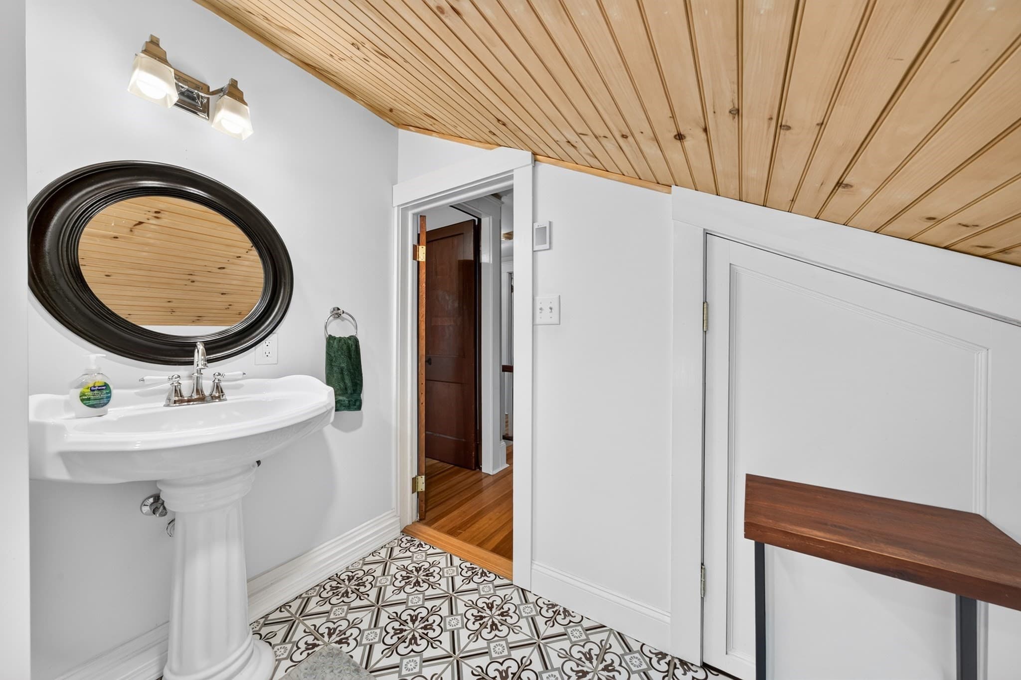Single Family Residence at 33 Union St, North Andover MA 01845, North Andover, photo 30 of 39