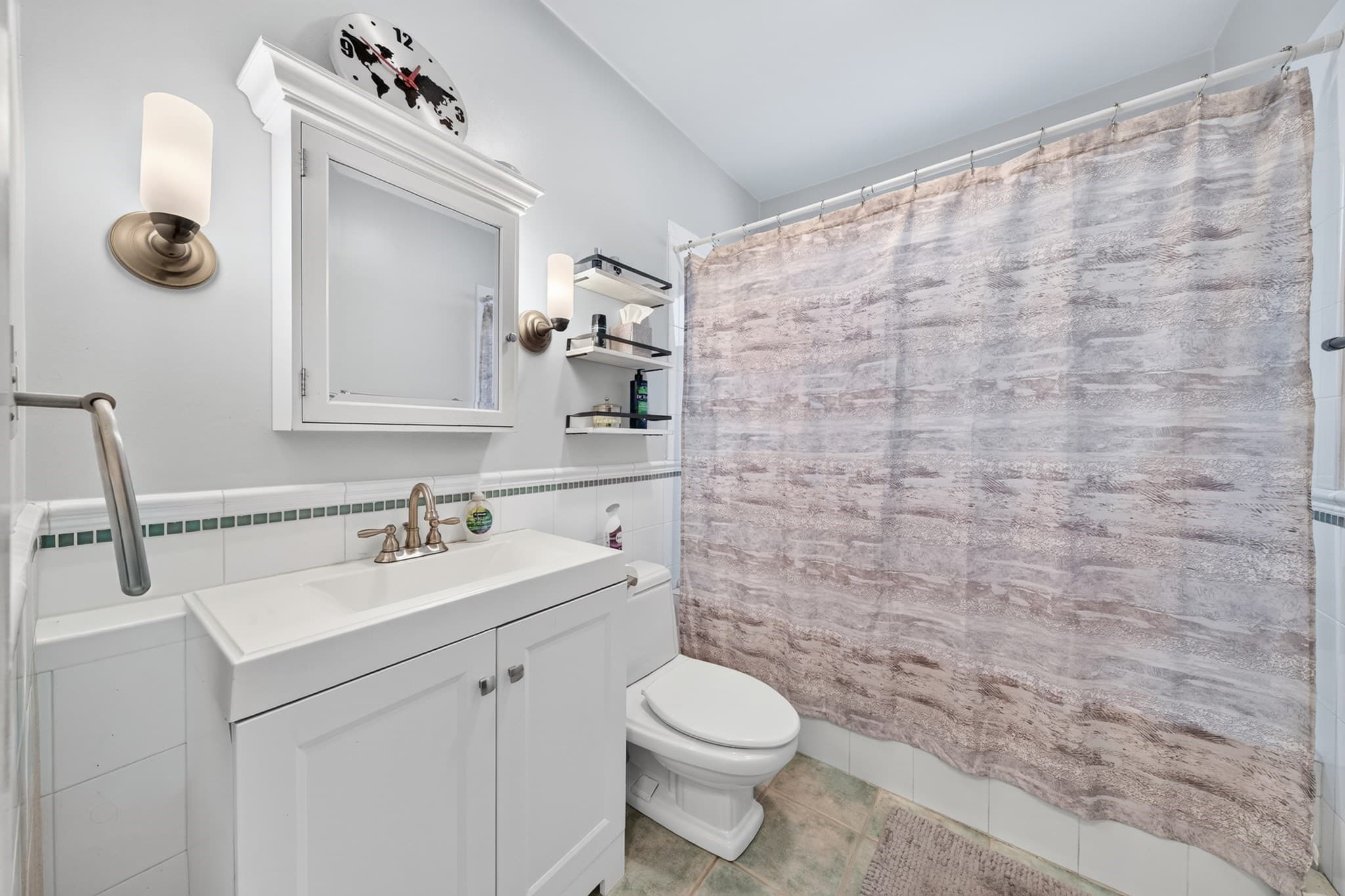 Single Family Residence at 33 Union St, North Andover MA 01845, North Andover, photo 18 of 39