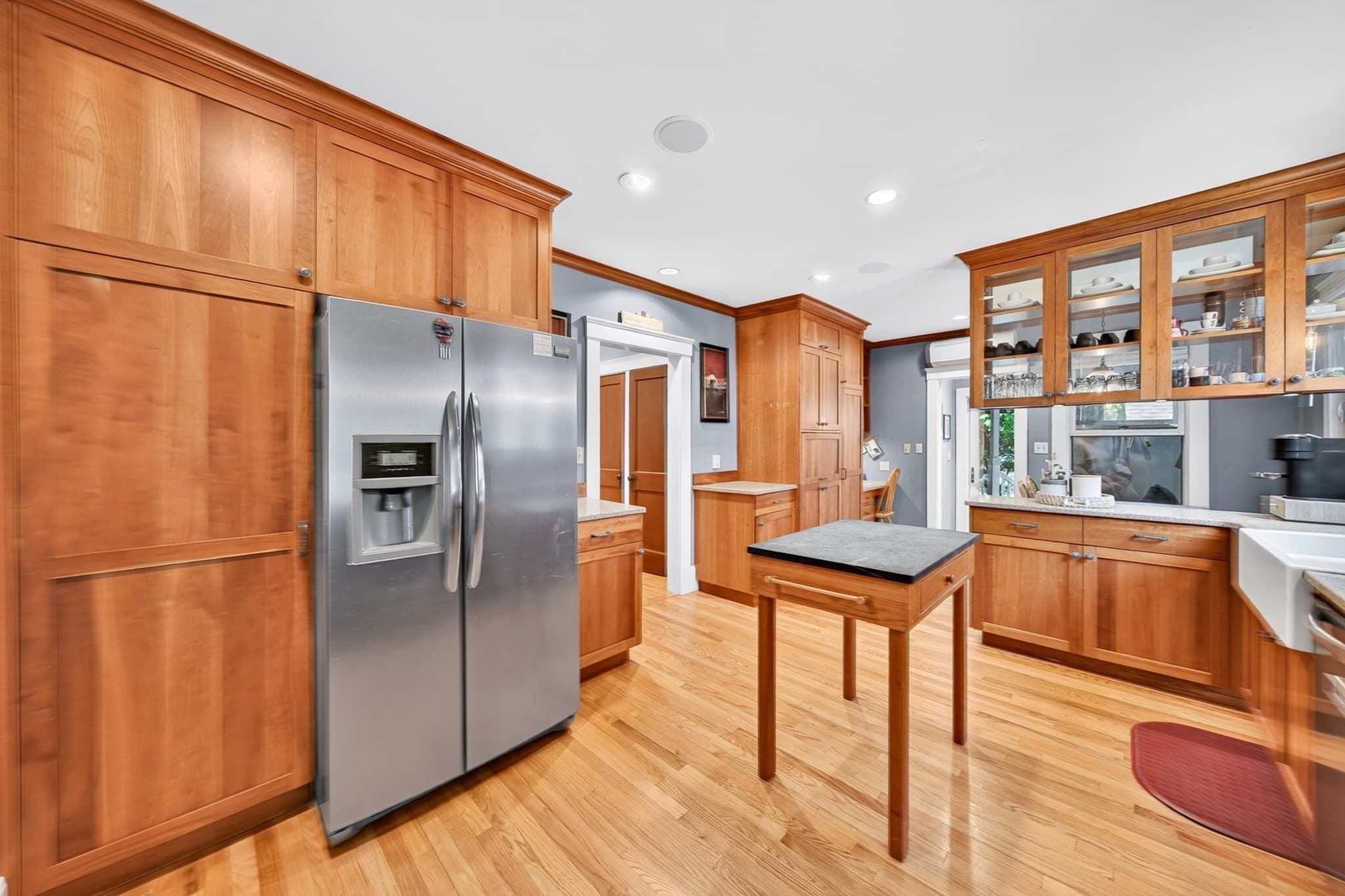 Single Family Residence at 33 Union St, North Andover MA 01845, North Andover, photo 8 of 39