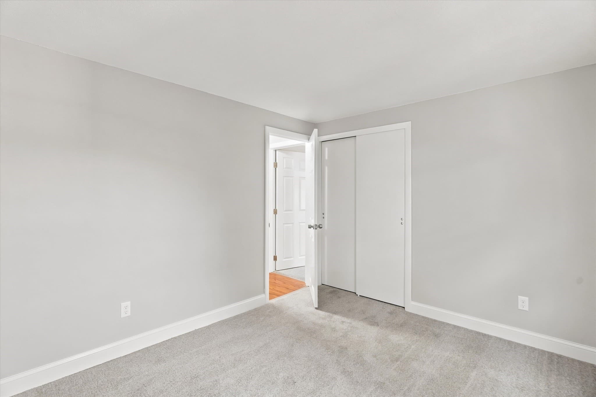 Condominium at 13 Cross Street # 11, Chelmsford MA 01863, Chelmsford, photo 13 of 29